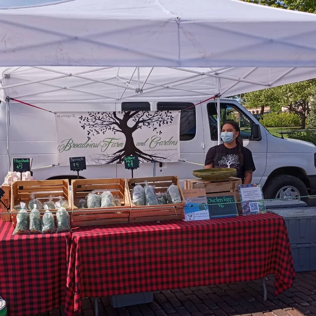 Stop by and see me @woodstockfarmersmkt until 1 today. I've got lettuce mix, spinach, peashoots, eggs (🐔 and duck) and homemade soap