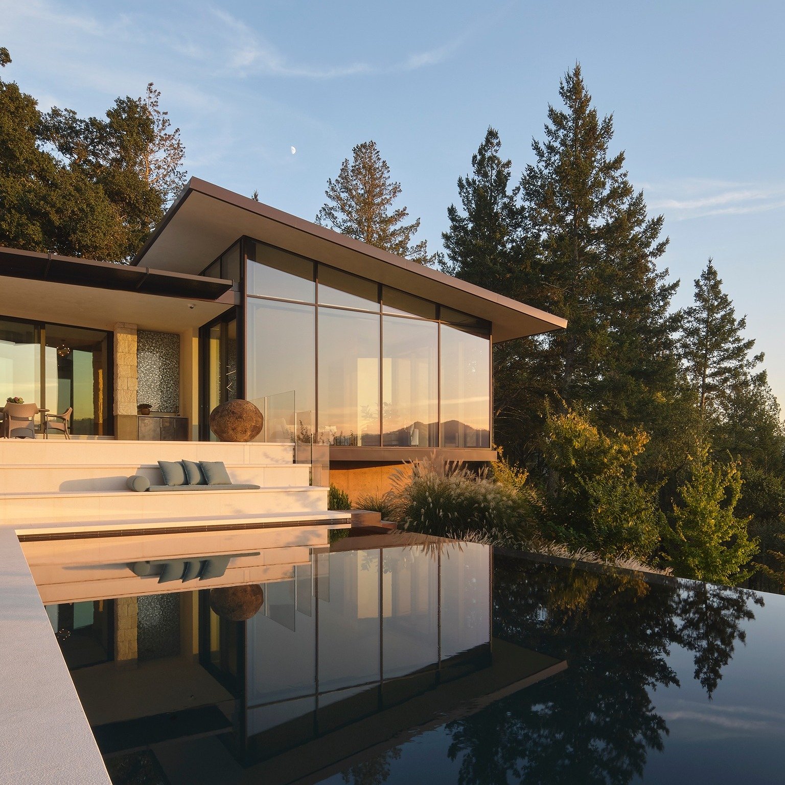 The indoor/outdoor design elements of our Forest Aerie project creates a unique lifestyle special to #napavalley
#architecture @signumarchitecture 
#build by @cellomaudru 
@bebitalia @hollyhuntdesign @perennialsfabrics
Photos by Adam Rouse