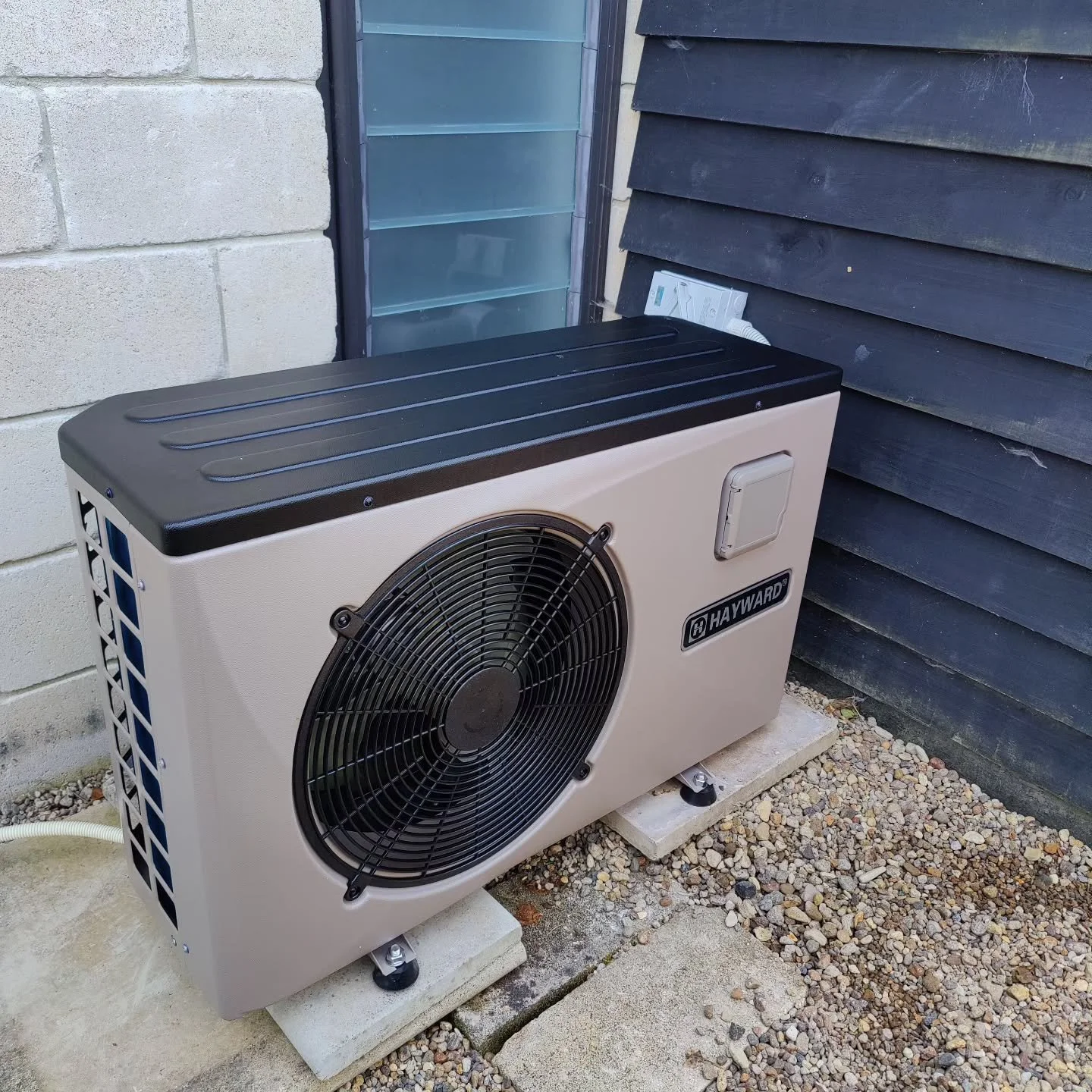 Heat pump installation in Hamilton 🔥 This one is to extend the swim season from spring into autumn. Drop me a line if you want to know more