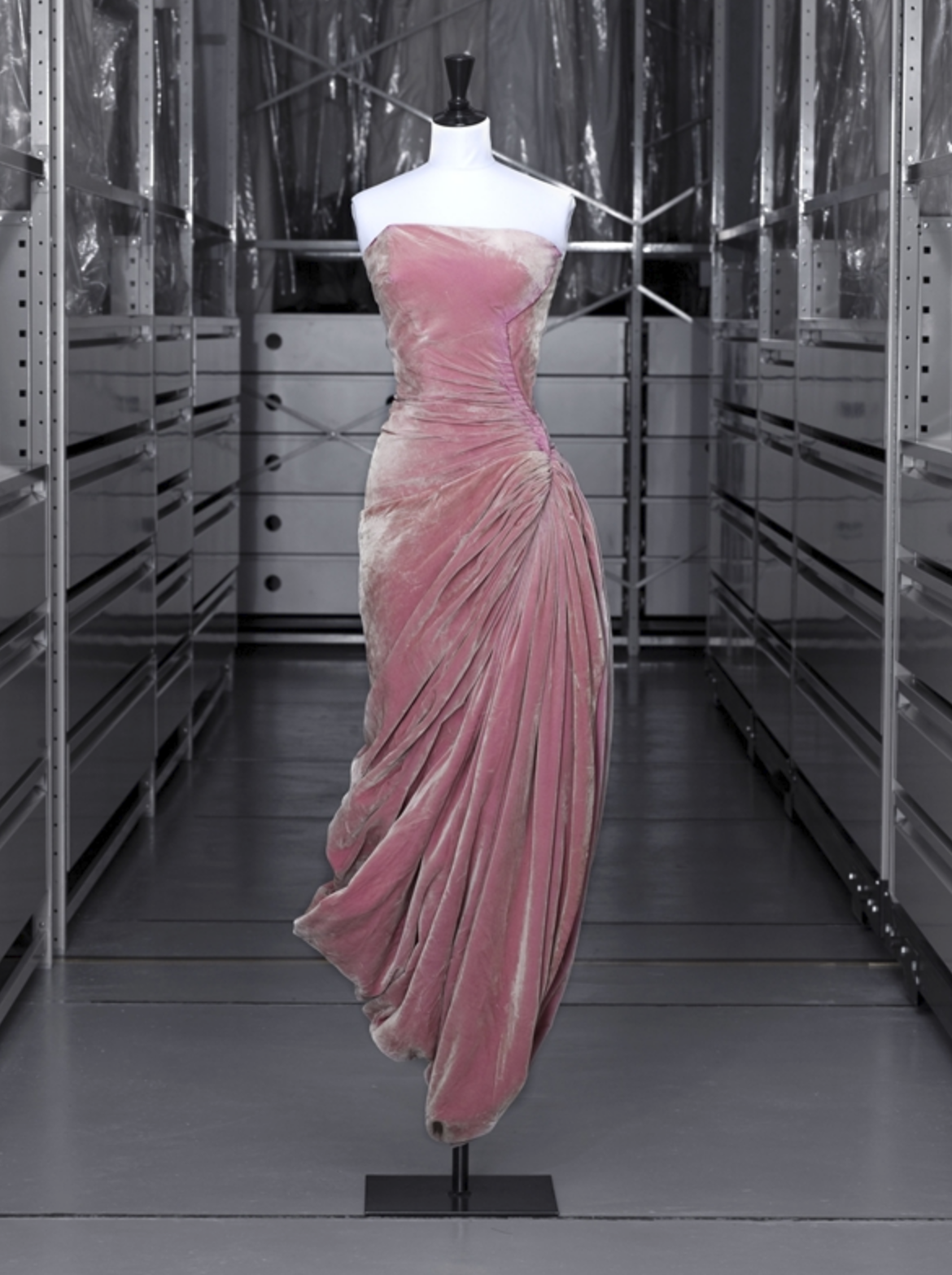 Evening Dress, Grès © Eric Emo / Galliera / Roger-Viollet