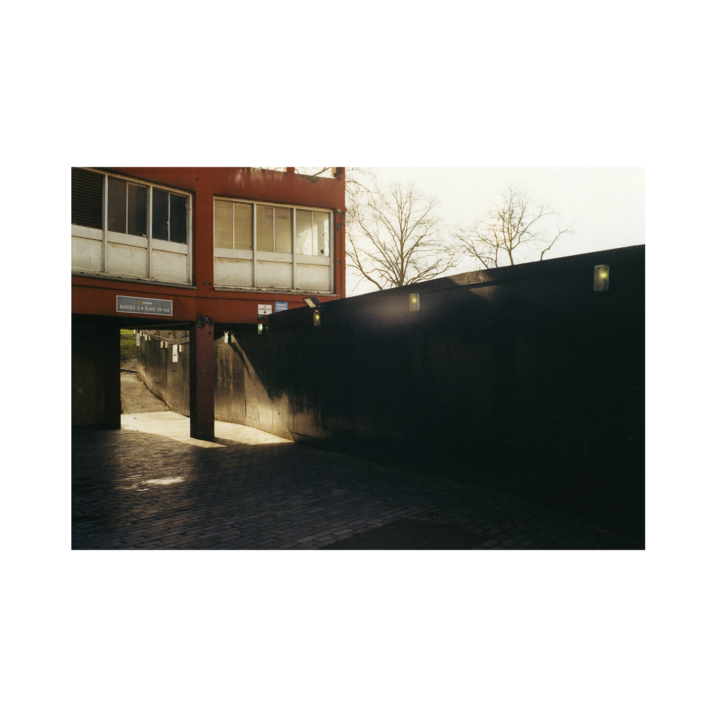 London (UK)
