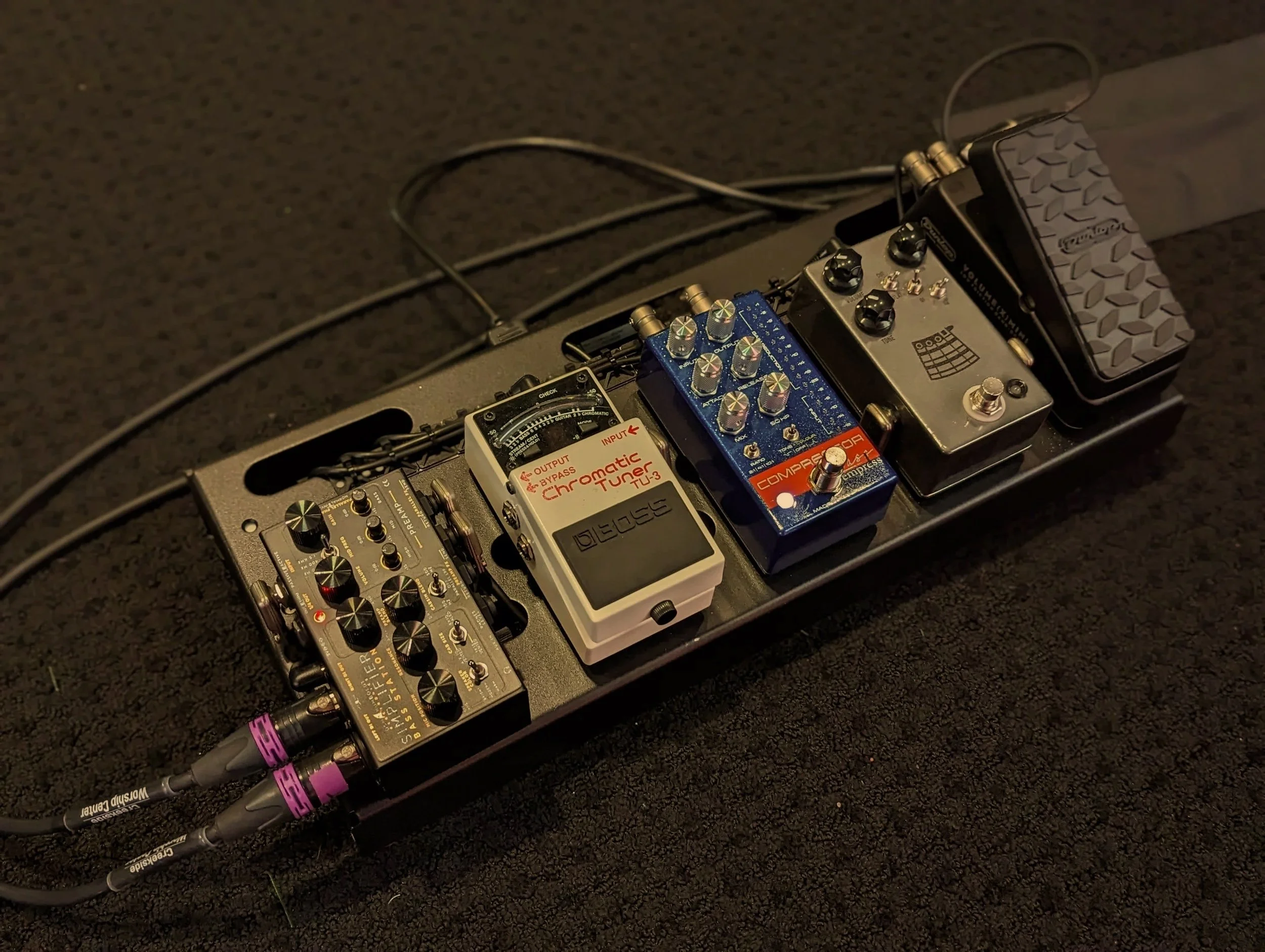 Compact Live Stage Bass Board — Ultra-clean build featuring a DSM & Humboldt Simplifier Bass Station, Empress Compressor, Dunlop Volume (X) Mini, and balanced XLR outputs for effortless direct-to-PA routing.