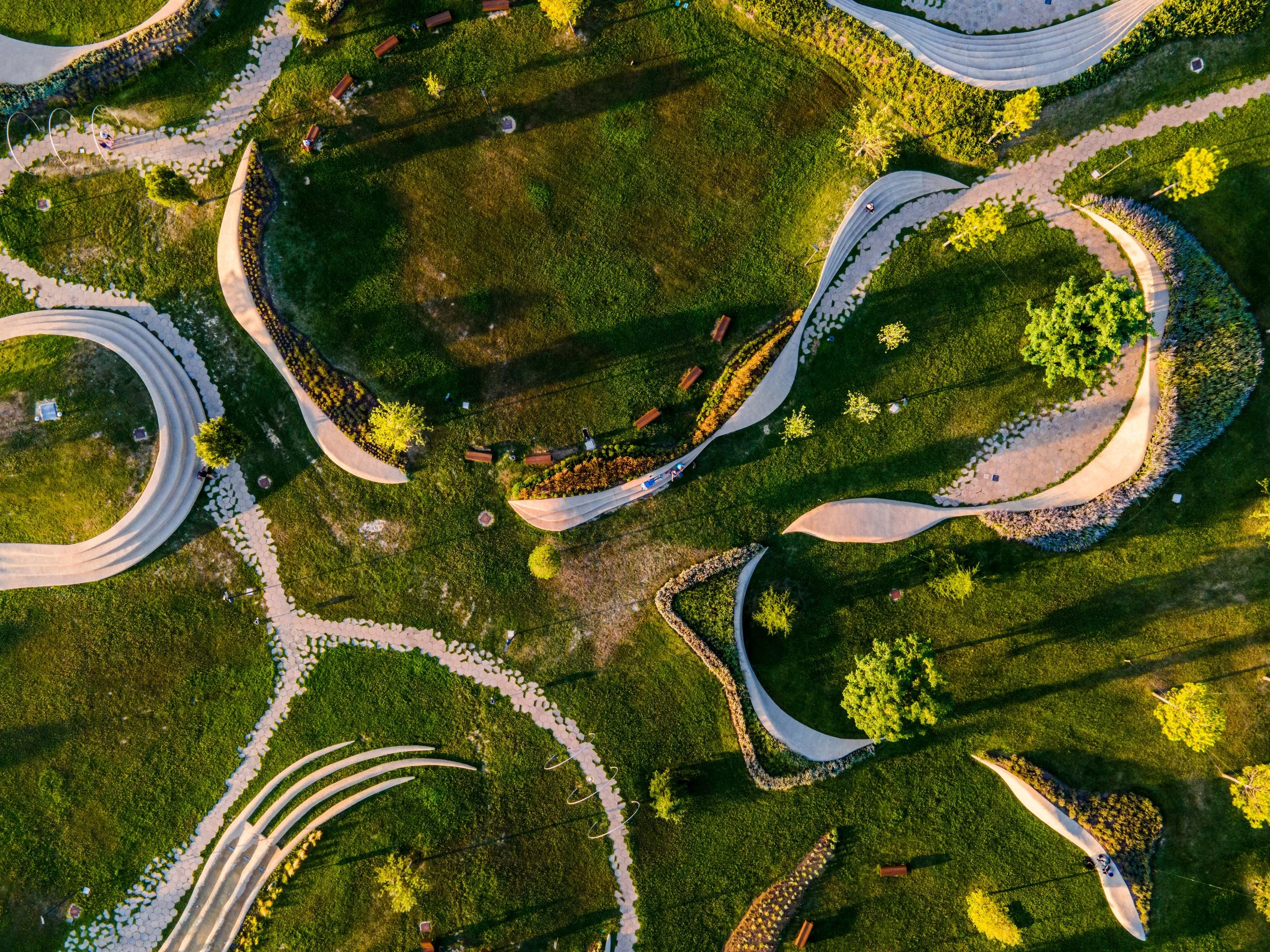 What Is Modern Landscape Design? 7 Defining Elements