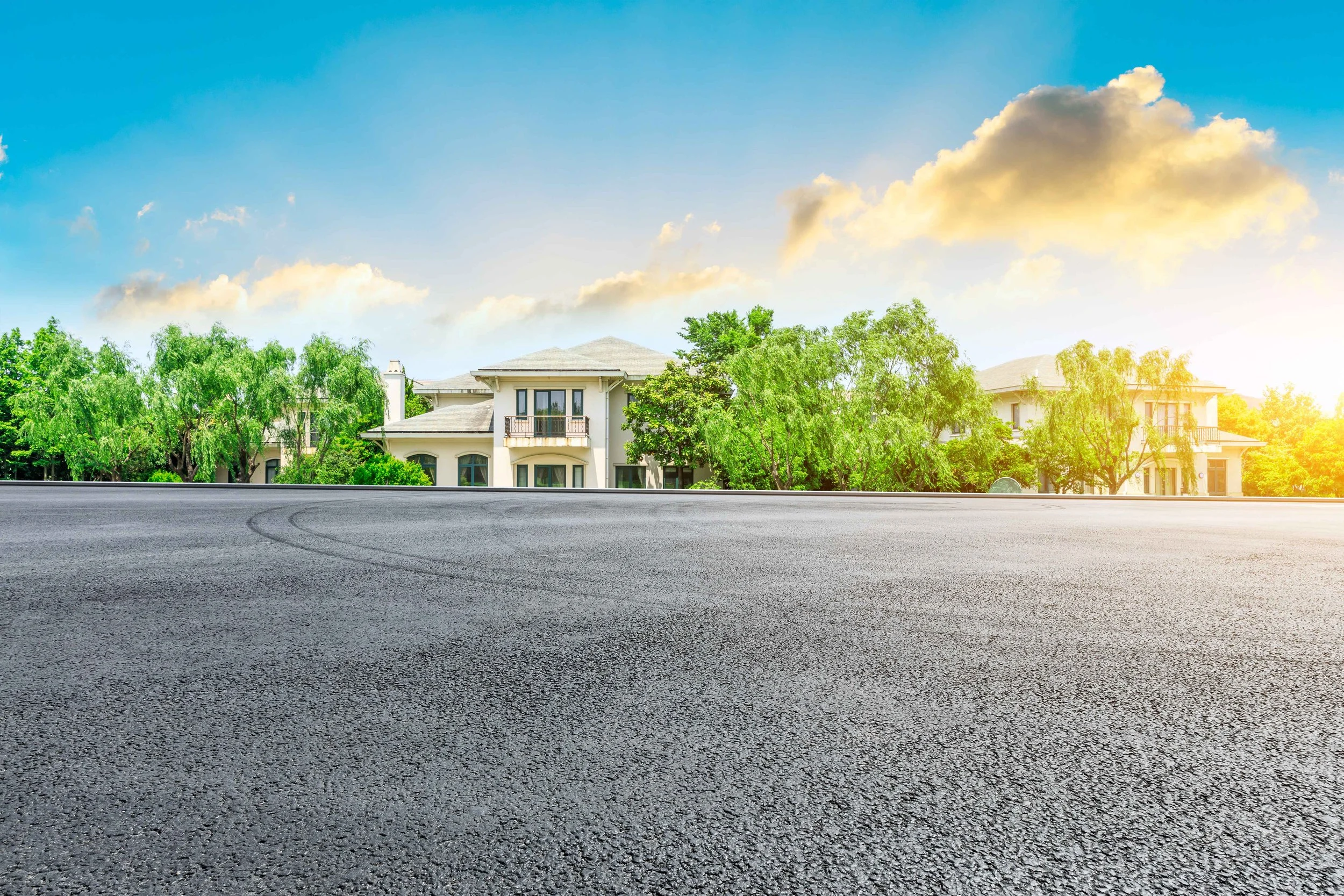 5 Risks of Skipping Parking Lot Sanding in Winnipeg