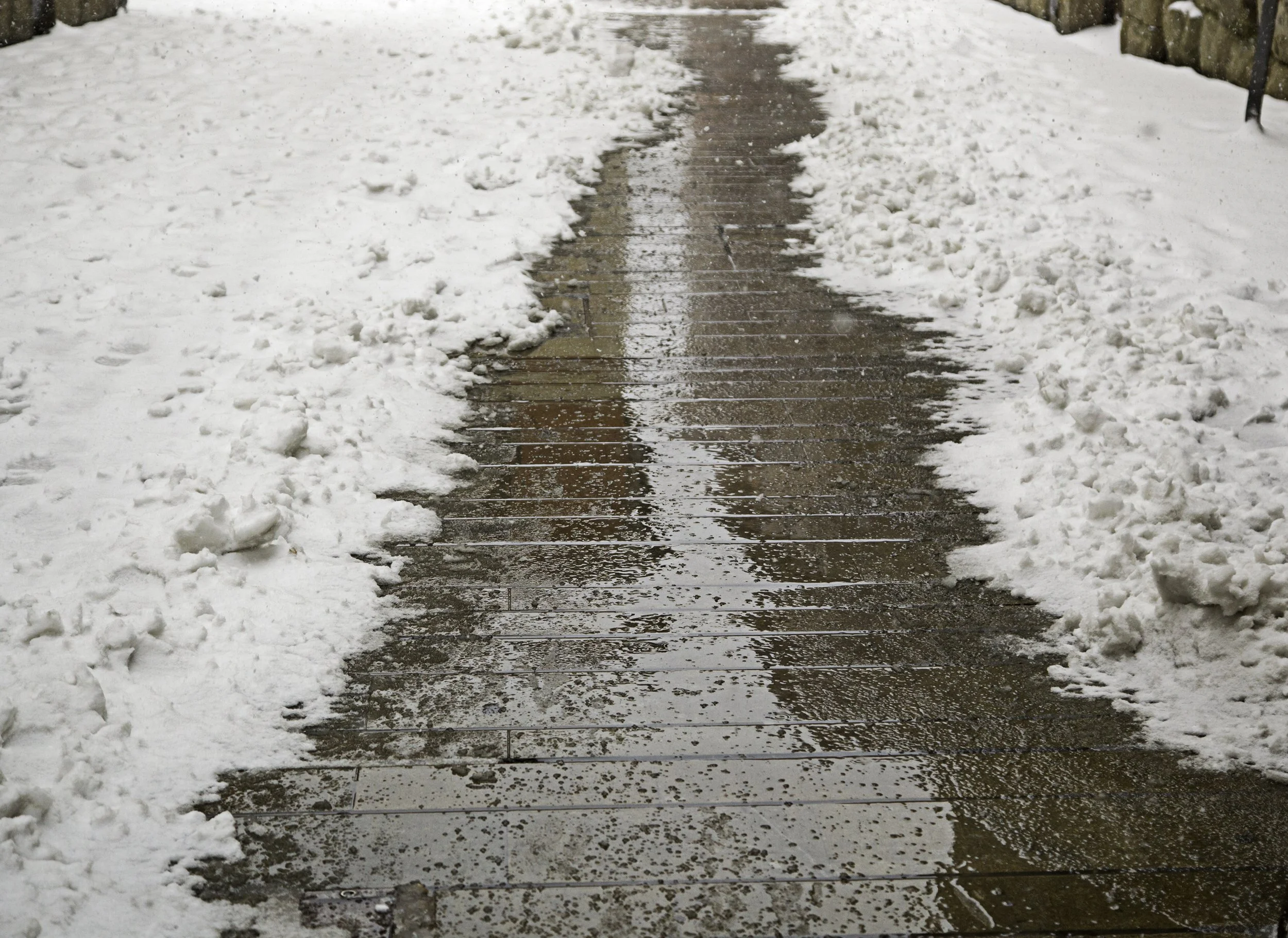 Does the City of Winnipeg Clear Residential Sidewalks?