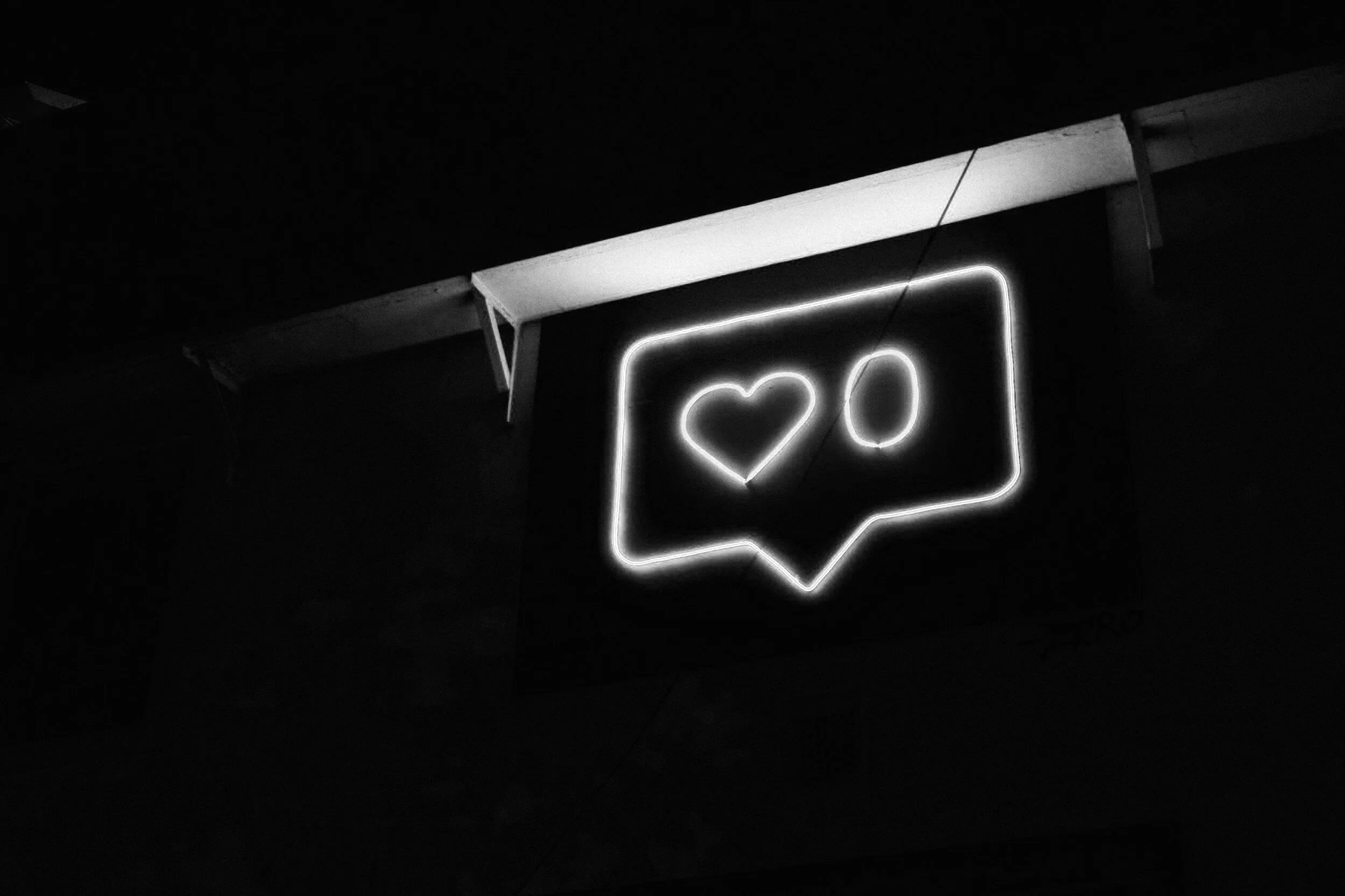 Why you shouldn't rely on social media for relationship advice