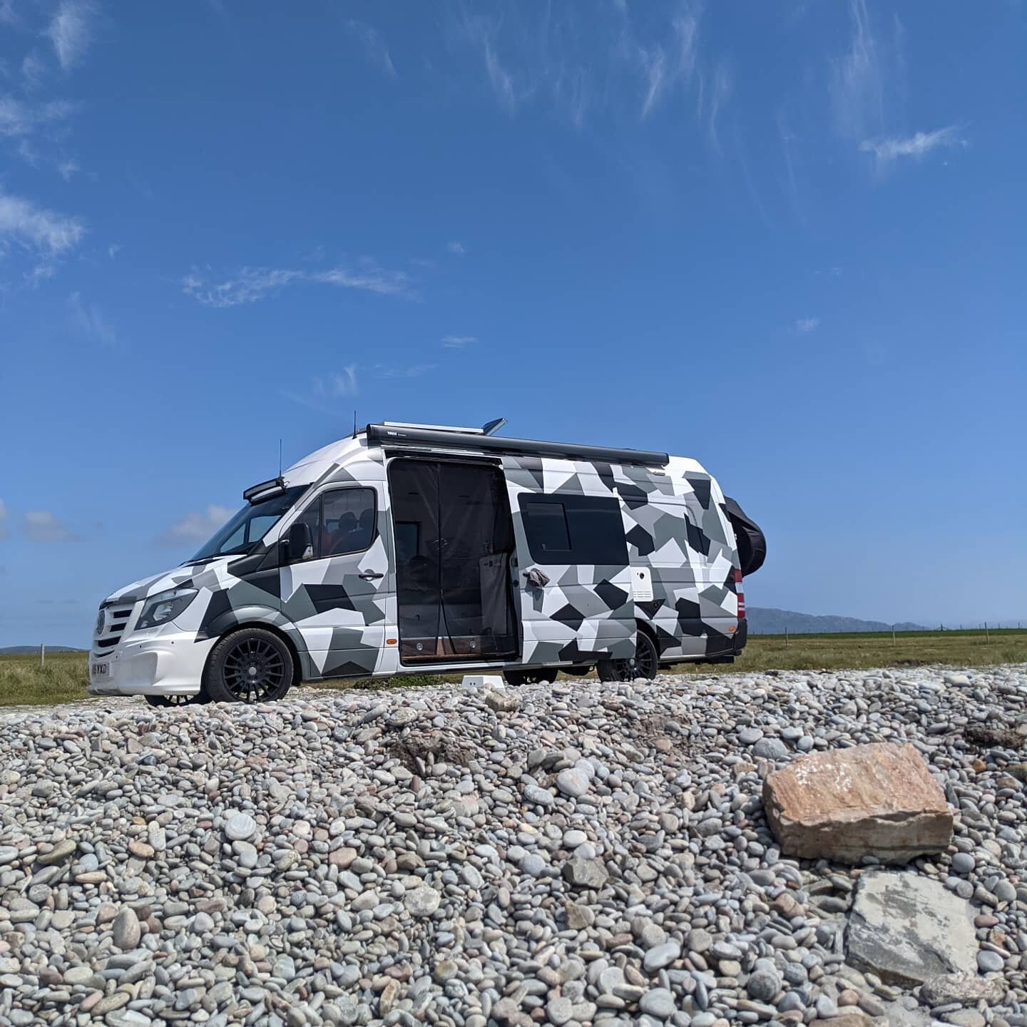 It's been a quiet week at the workshop whilst most of us have been on holiday 😎

#vanlife in the Outer Hebrides is just perfect. Why travel abroad when right here in Scotland there is so much beauty!

@visitscotland @visitouterhebrides @mercedesbenz