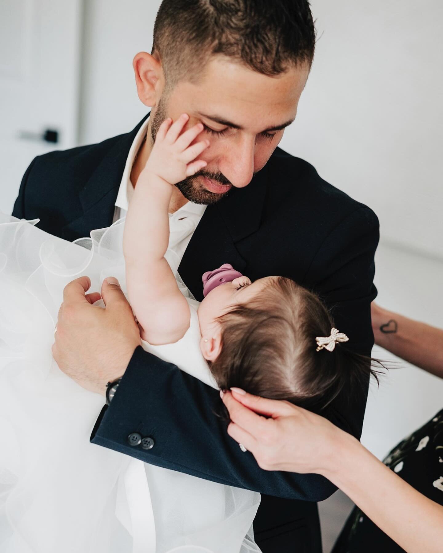 Camila&rsquo;s baptism 🤍
.
.
.
.
.
.
.
.
.
.
.
.
.
.
.
#baptism #babygirl #baptismphotography #baptismphotographer #torontobaptismphotographer #torontobaptismphotography #baptismdetails #torontofamilyphotographer #torontofamilyphotography