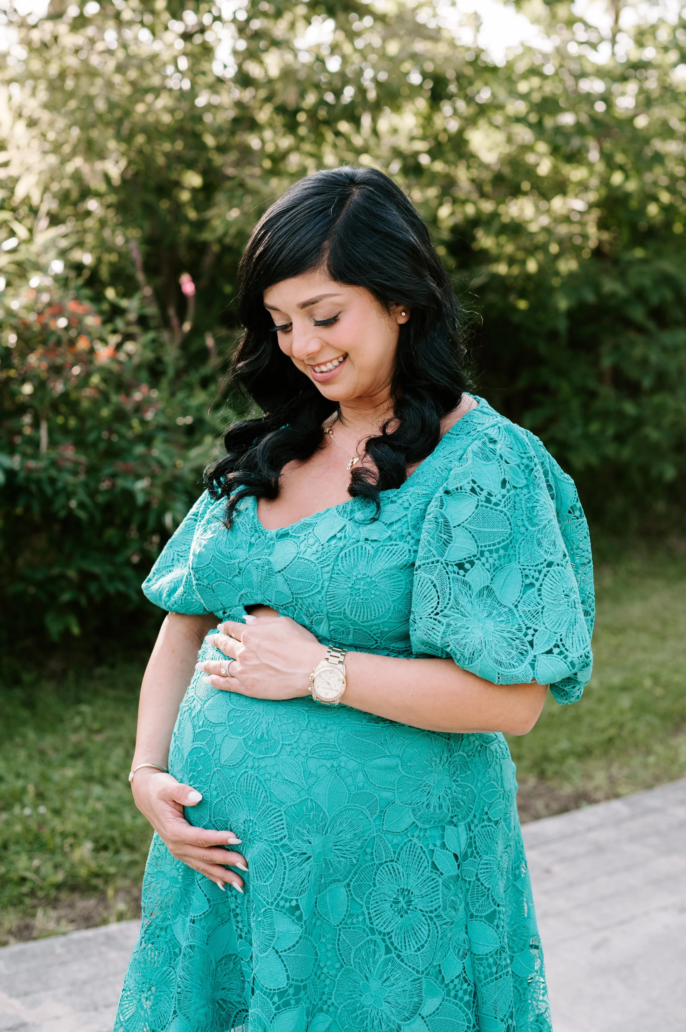 photo shoot of pregnant woman