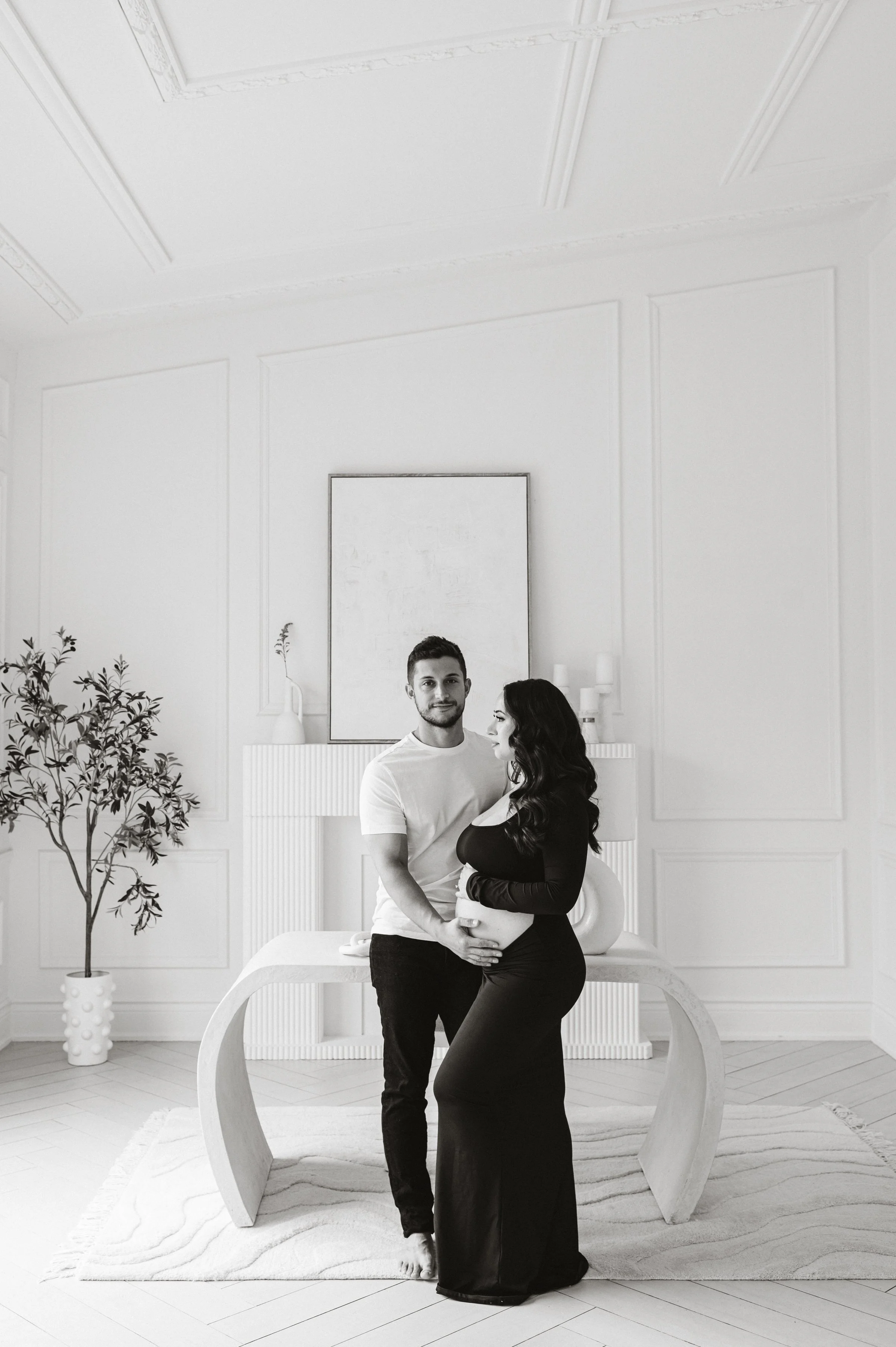 Studio photoshoot, photoshoot of pregnant woman