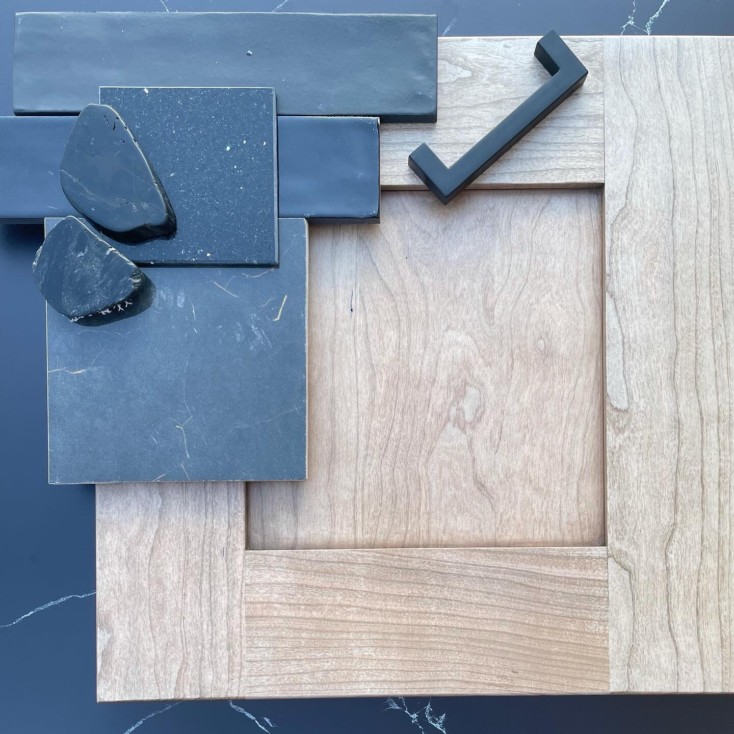 Happy #moodboardmonday! We can&rsquo;t swoon enough over a moody pallet of matte black &amp; warm wood. It&rsquo;s dramatic yet tranquil &amp; just absolutely dreamy! #create&amp;renovate #bathdesign #moody #matteblack #pebbletile #stellarnight #cose