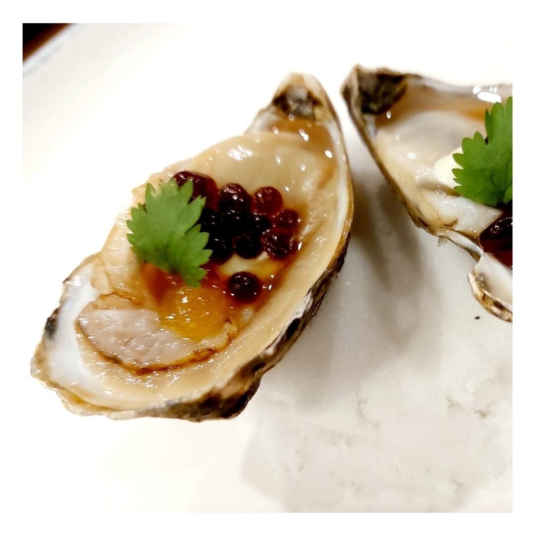 Are you a fan of oysters? We are!

We love serving them with ponzu dressing, passionfruit, and wasabi.

Where does your favourite oyster come from? I do like a plump Bluffy!