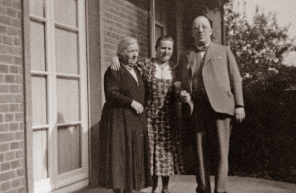 Grandparents Bertha Emilie (Milly) Rosa Brökl and Philipp Joseph Stern, 1937