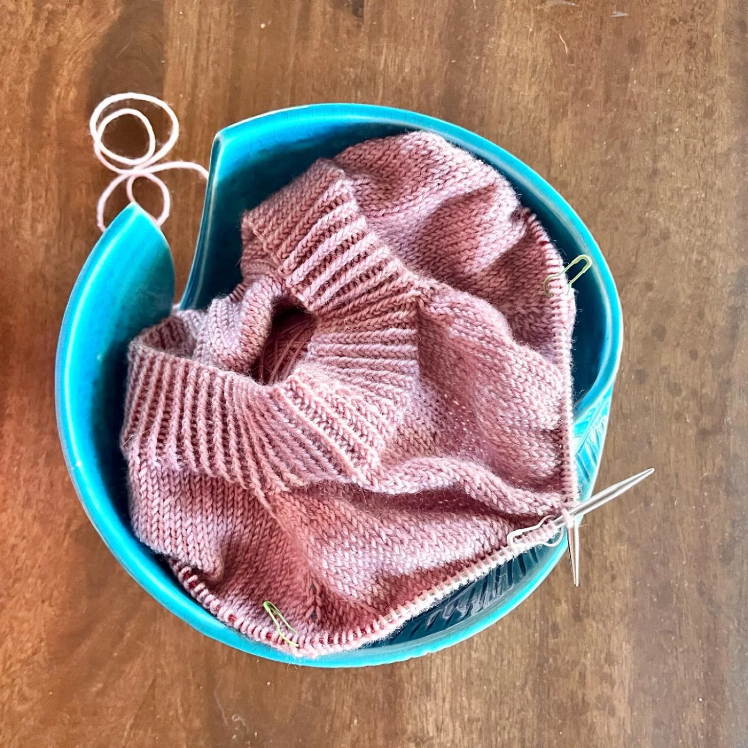 Today&rsquo;s weather forecast. 💨⛈️🌪️

Viewer alert ~ this post may lead to offensive sailor language. 

Severe frogging warning for Dunedoo, NSW, Australia. A second high pressure system is imminent in the circular knit, top down neckline and shou