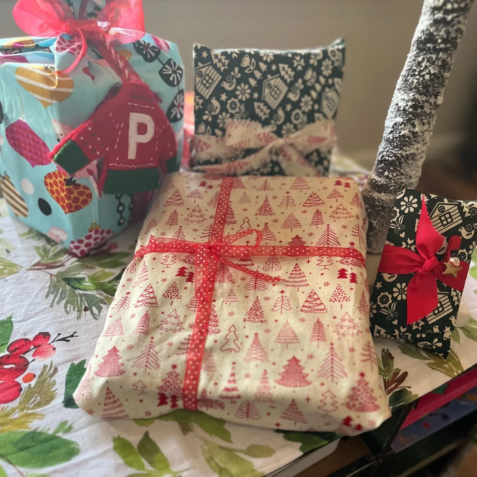 I&rsquo;m wrapping with rescued remnants and ribbons this Christmas, which the recipients can reuse next year. 🎄🎁 💚🎄

Doing my small bit to reduce waste. ♻️ 

#rescuedremnants #reuse #recyle #sustainablelifestyle