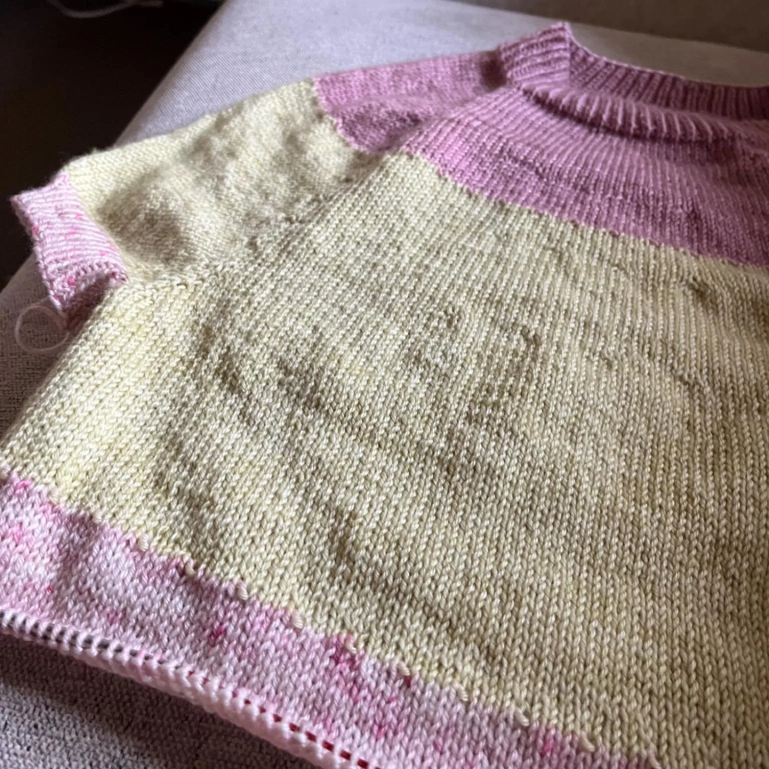 Wednesday #wip ~ knit happens. 

Struck down with a nasty virus on Christmas Eve, so I&rsquo;ve had lots of knitting time while recovering, and have made progress on my #noticespringsweater. 

Pattern ~ @ankestrick 
Yarn ~ #supersoftsock @fiber_lily 