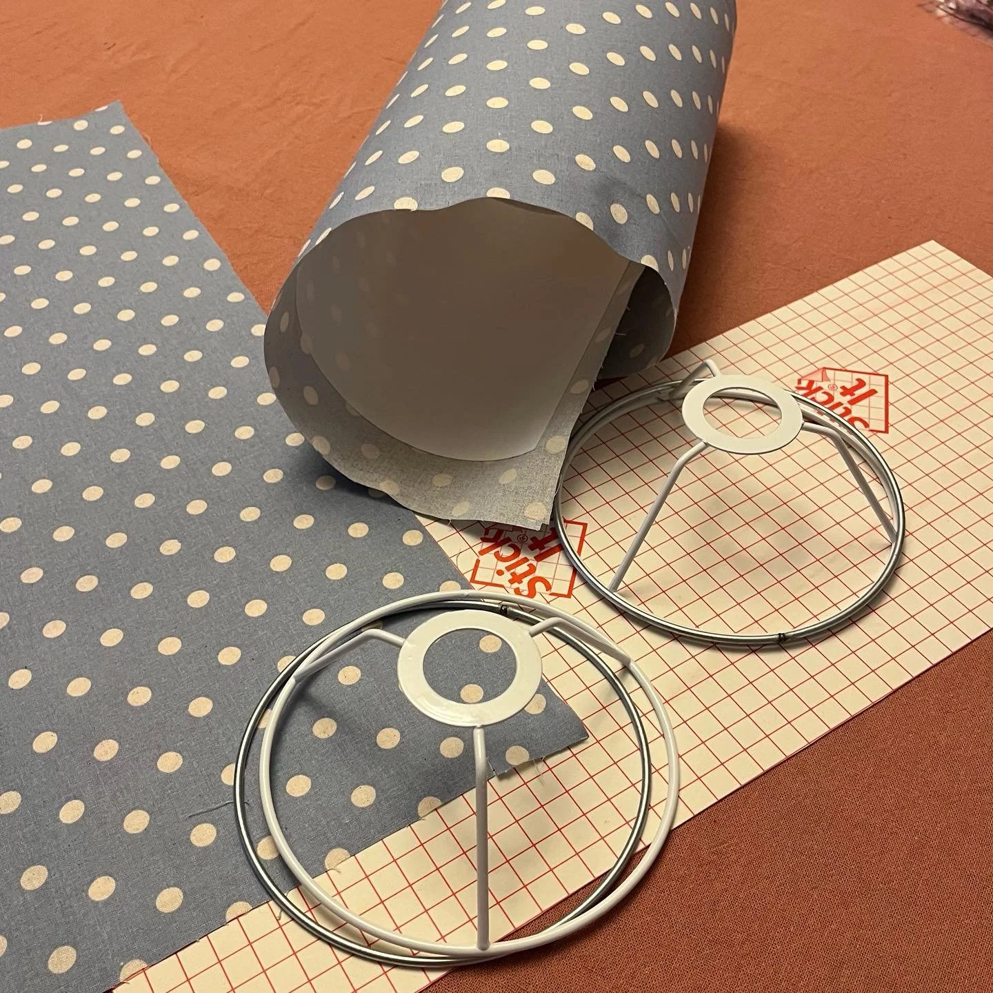 Bedside lamps need a revamp? Watch this (makers) space! 

#revampthatlamp #custommade #lampshade  #makersspacedunedoo