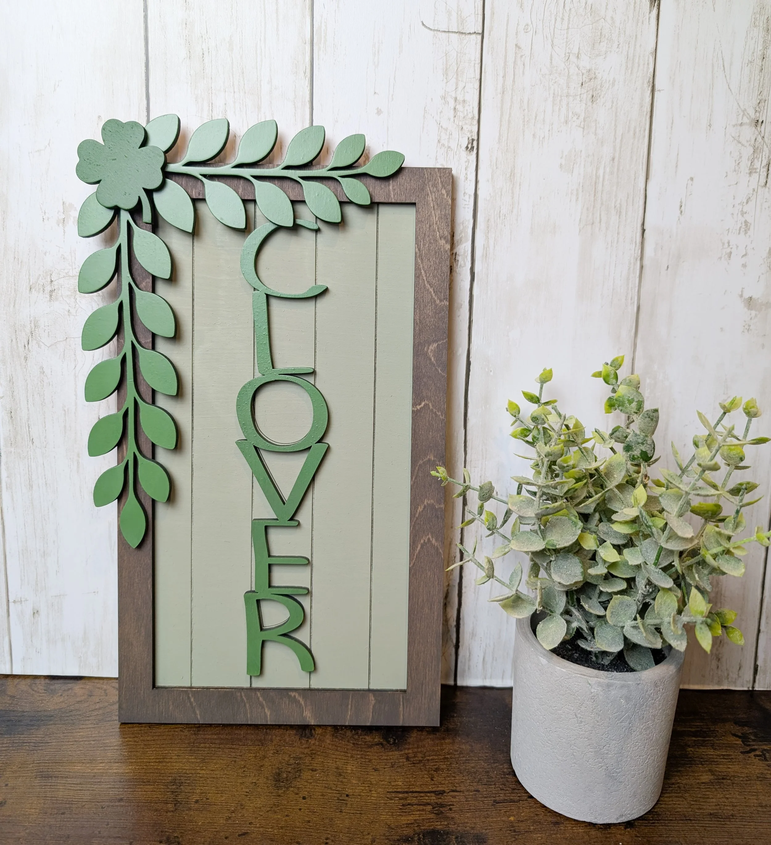 Clover Greenery Clover Sign Craft Kit