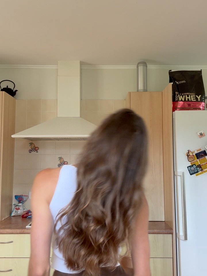 2025 HIGHLIGHTS (and lowlights) BABY 🥳🥳🥳

Big yikes to slide 4 😬

Not to mention I love myself more every year, have better and better friendships, live with two CUTEST sausage dogs, and have something SO exciting lined up for next year 👀👀👀