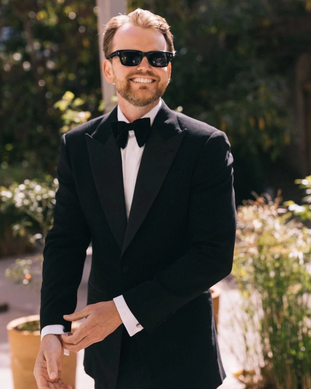 A picture-perfect wedding in Mallorca.
Brayden looking timeless in a one-button tuxedo, crafted from @loropiana &lsquo;Black Black&rsquo; cloth with silk grosgrain lapels and cummerbund.

Photography by  @thegalaxysedge.weddings 

#TailorSydney #Besp