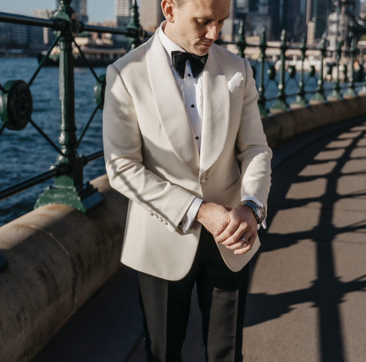 What to Wear to a Christmas Wedding in Australia: A Guest’s Guide