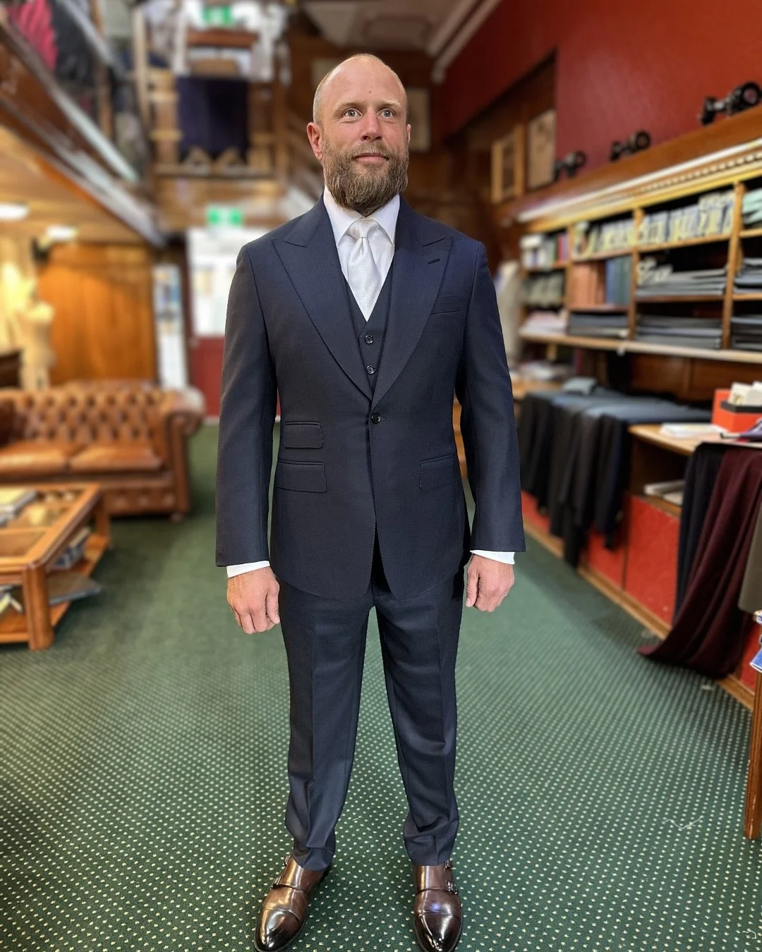 Final fitting for James.
A three piece suit cut in French Navy Royal 11 by @dormeuil1842 finished with peak lapels, an external ticket pocket and a bold vintage romance lining within.

#TailorSydney #TailoredGroom #WeddingSuit #ThreePieceSuit #ZinkAn