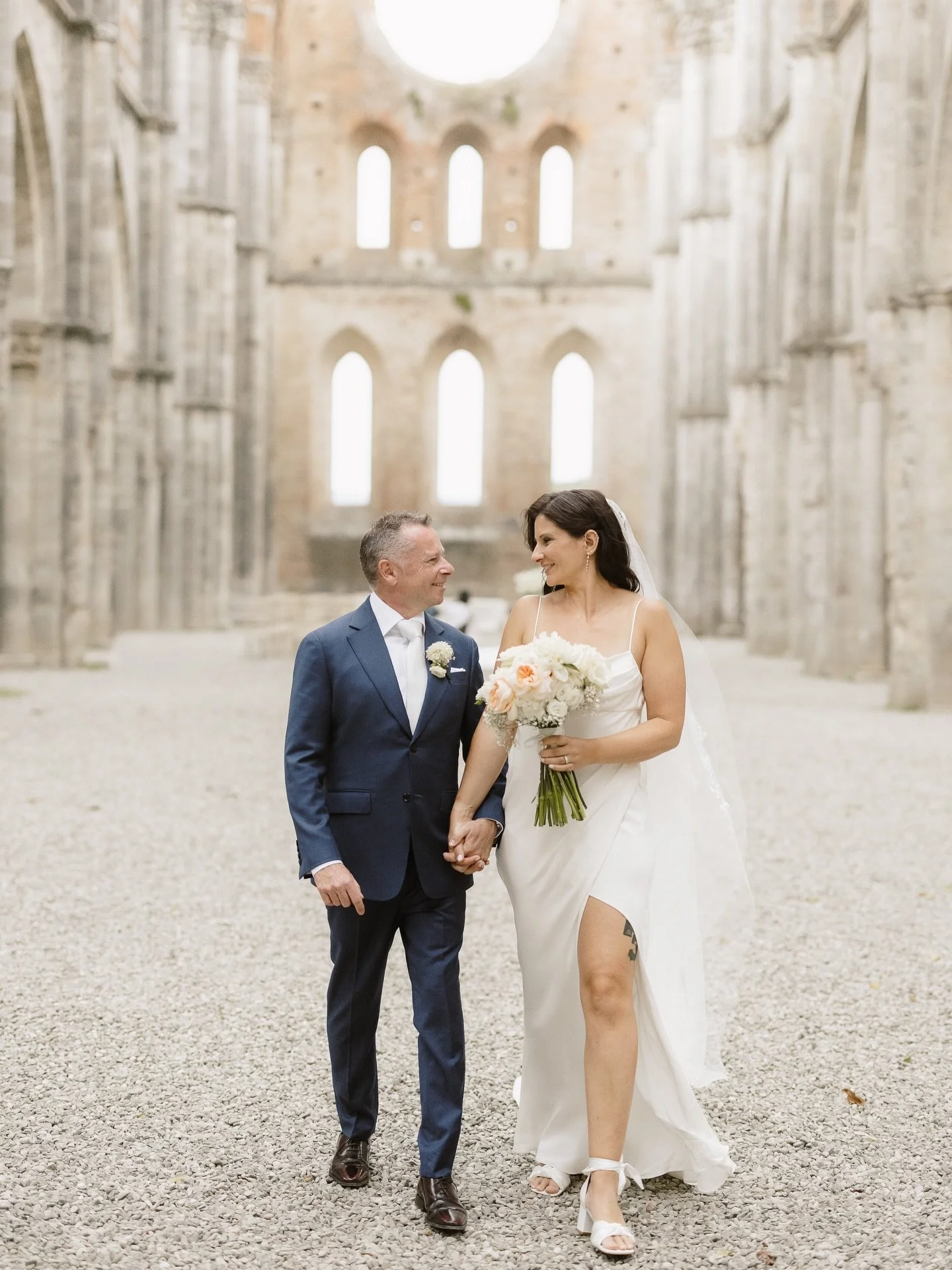 For Dave &amp; Lexi&rsquo;s wedding, set in Tuscany.

A single breasted suit in French blue by @vitalebarberiscanonico1663 finished with classic notch lapels and a refined silhouette.

Tailored for the moment.

Photographer: @vinsmassarophotographerp