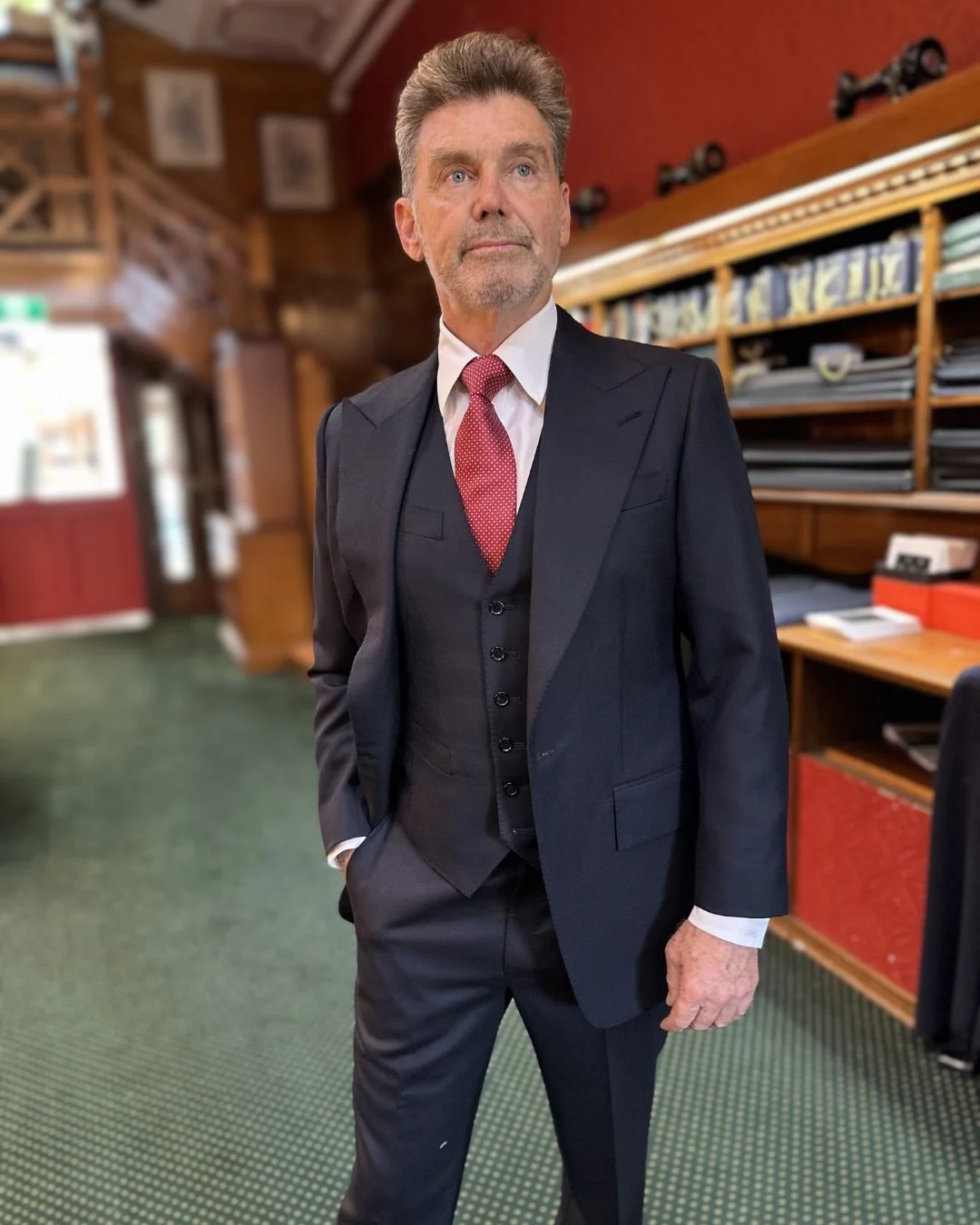 Final fitting for Mark.
Midnight blue three piece cut in @dormeuil1842 and finished with a bold, wide peak lapel.
Sharp, as it should be.

#ThreePieceSuit #BespokeTailoring #SydneyStyle #BespokeSuitSydney #ZinkAndSons