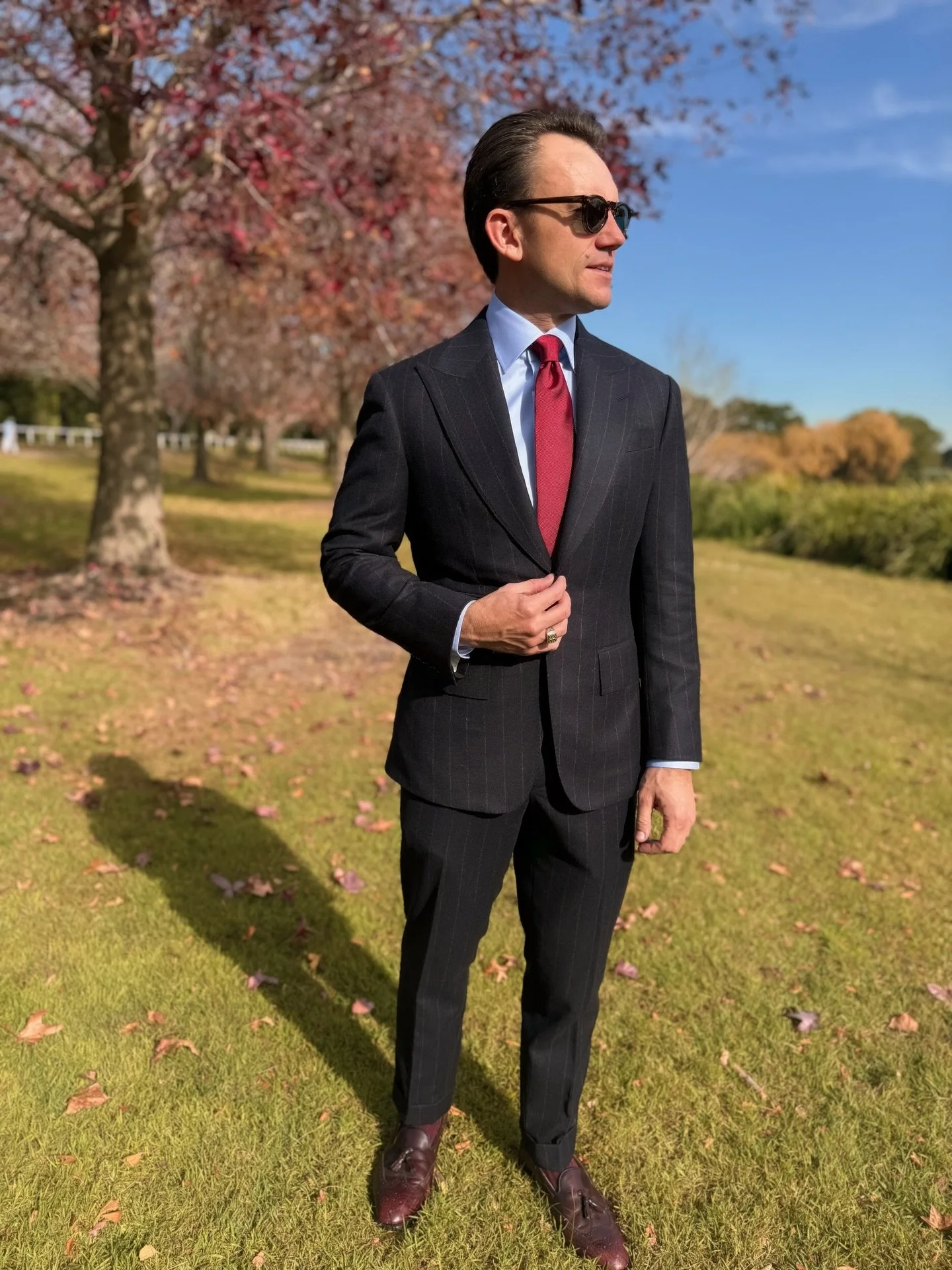 Cooler weather has arrived in Sydney.

With it, a winter favourite returns, a luxurious navy flannel with a burgundy stripe by Loro Piana, finished with peak lapels and a bold lining by Huddersfield Fine Worsteds.

#TailorSydney #BespokeSuit #WinterT