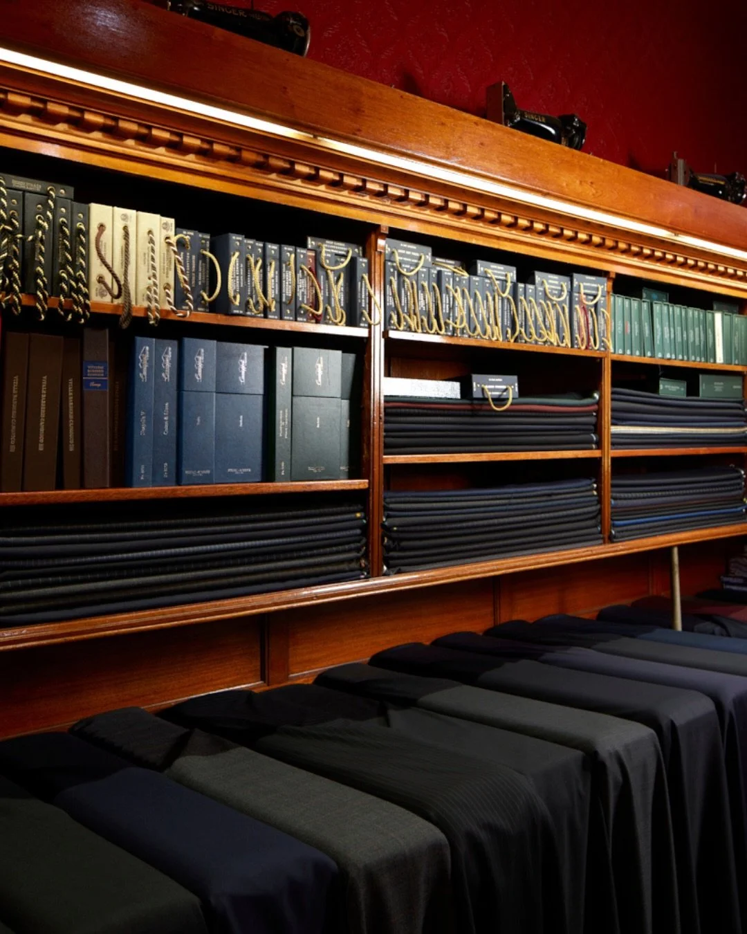 The crafting process.
From cloth selection to tailoring precision.

By appointment, 56 Oxford St, Darlinghurst 

#TailorSydney #BespokeTailoring #ZinkAndSons