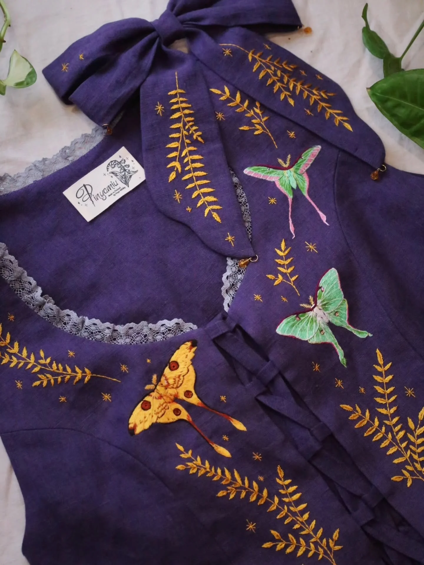 Close up photos of the witchy moth dress! 🪡✨️🦋
Gosh I'm kinda sad I couldn't keep this for myself! 
.
.
.
.
.
.
.
#embroiderydress 
#smallbusiness #slowfashion #designer #embroidery