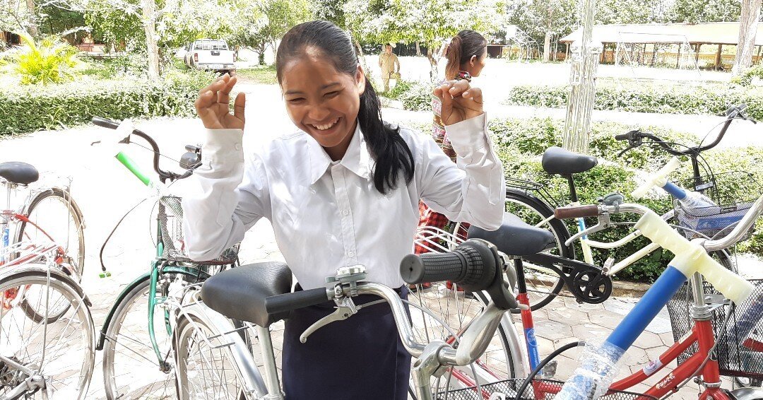 🚲

Why bike rides? 

1,000 Coffee bike ride events celebrate the dreams of LO beneficiaries who bravely challenge harmful gender narratives and advocate for a more inclusive and equitable world. 

At LO, a bicycle or seat on a bus means a way to sch