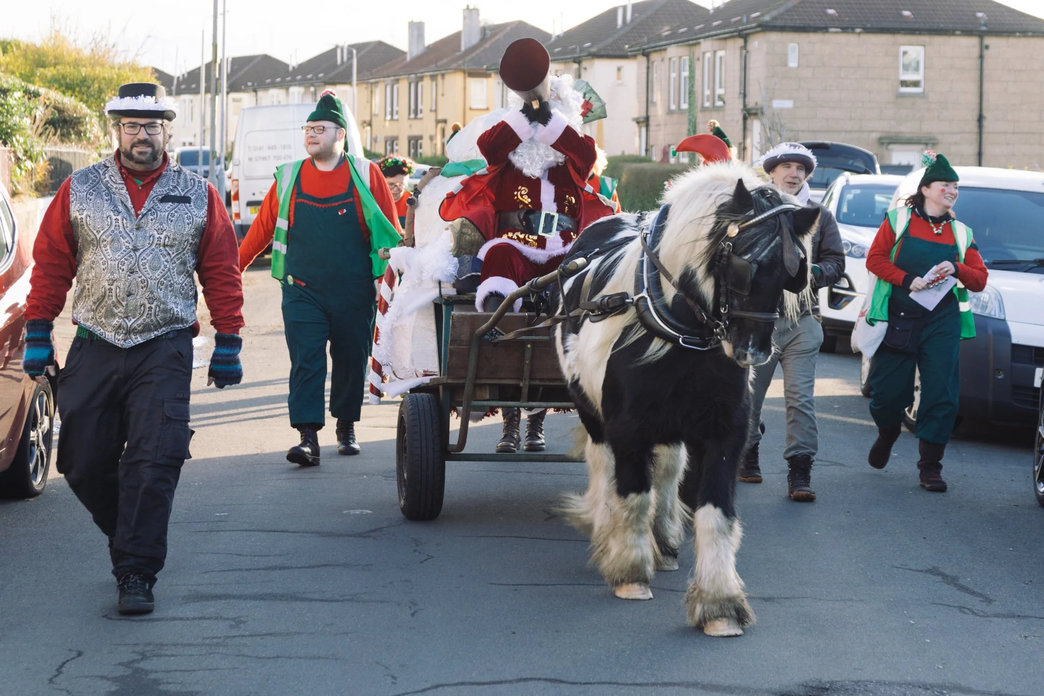 20241208-santa saunter-9878.jpg