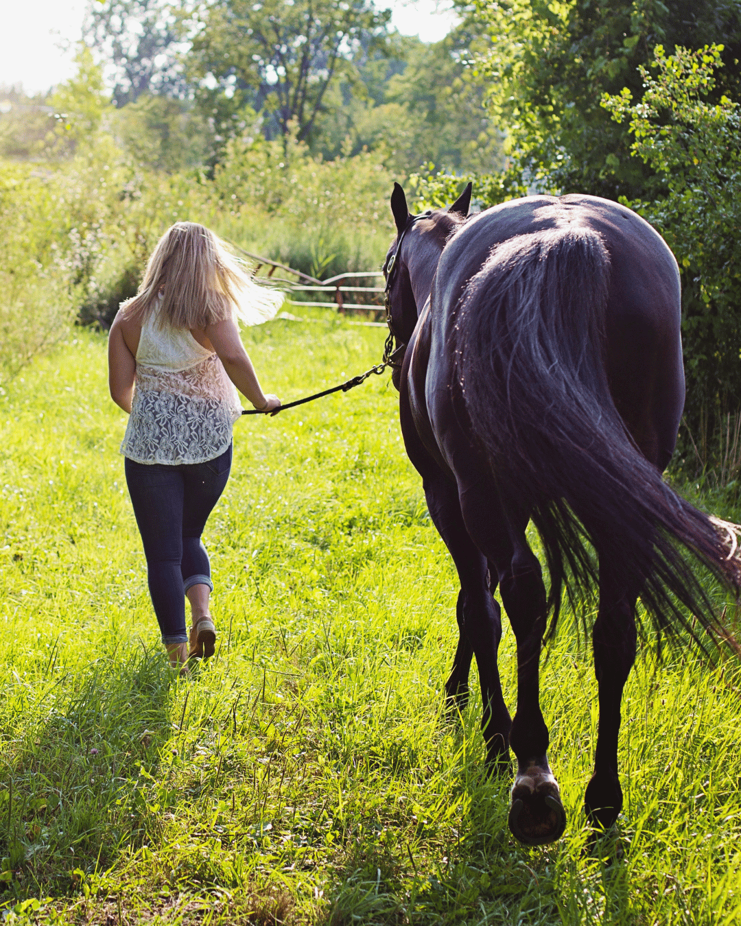 Une femme et son cheval dont la valeur liberté est forte