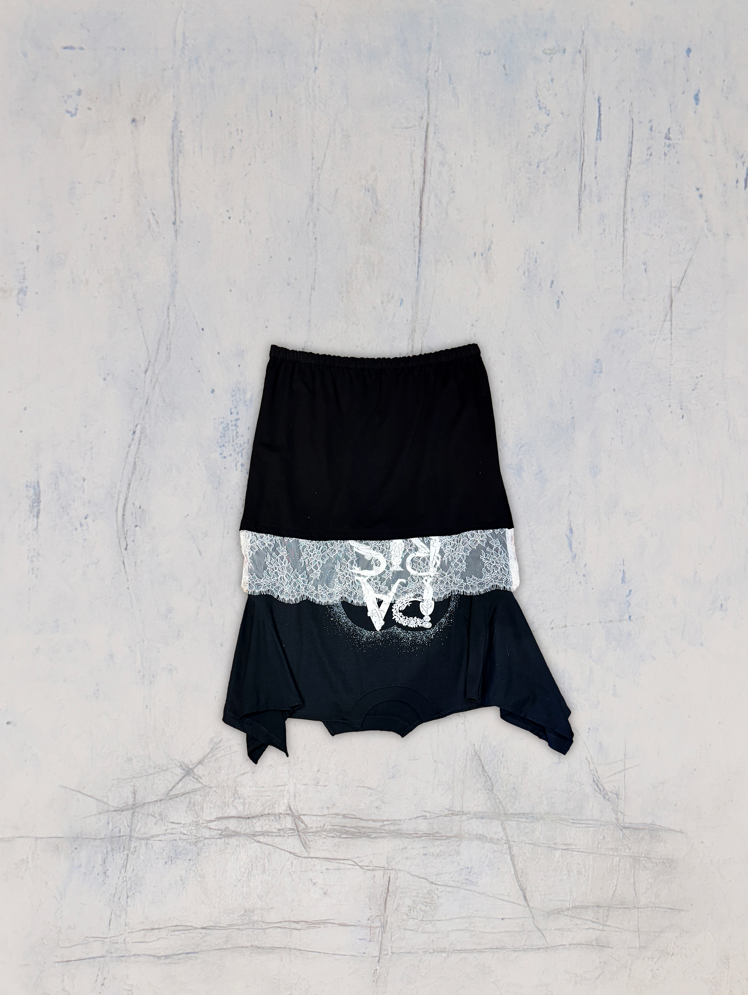black lace skirt 01 FRONT.png