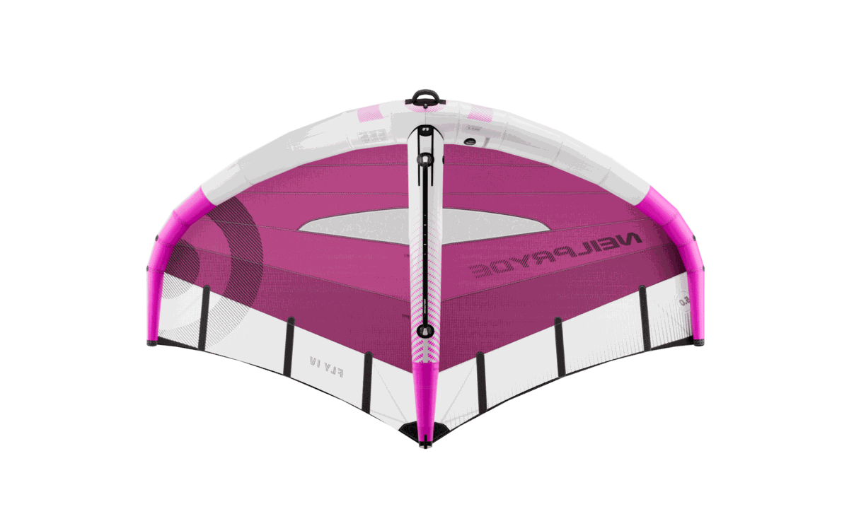NeilPryde Fly IV Wing komplett aufgefaltet – Draufsicht auf Canopy, Struts und Farbdesign