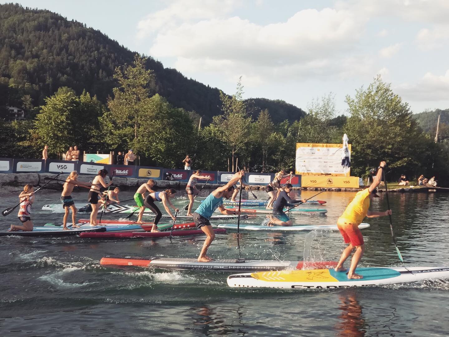 It was GREAT!
.
Legend of Ox 2022 in St. Gilgen - @wolfgangsee! 
.
We are so lucky and finally proud of paddling on the 🥈 place in the team challenge! 
.
Thx @mtt.cerutti, @marquisetta and Rainer for giving all 💪🏽! 
.
And great applause to every s