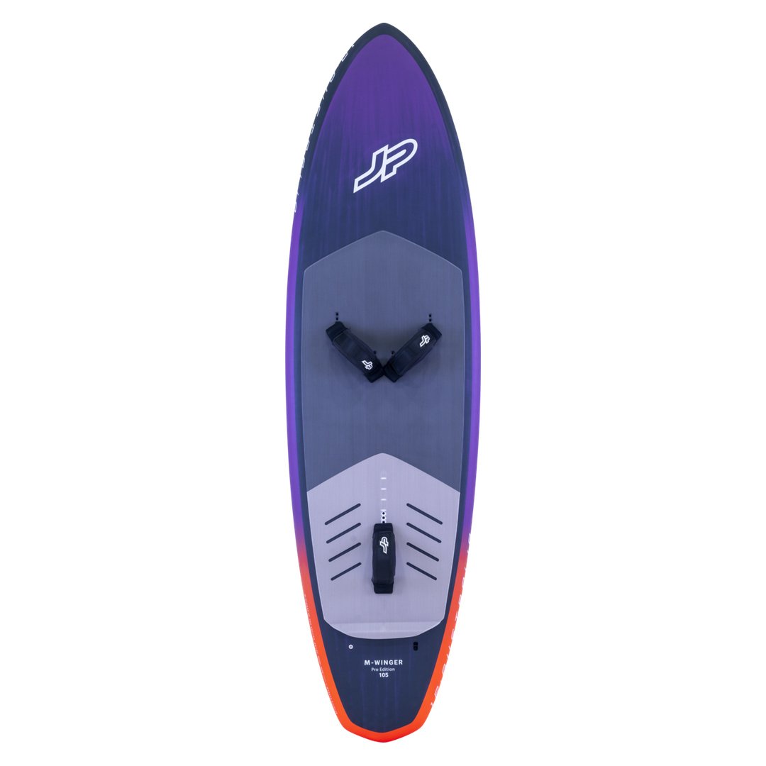 P Australia M-Winger Pro Wingfoil Board – Draufsicht Deck mit Footstraps