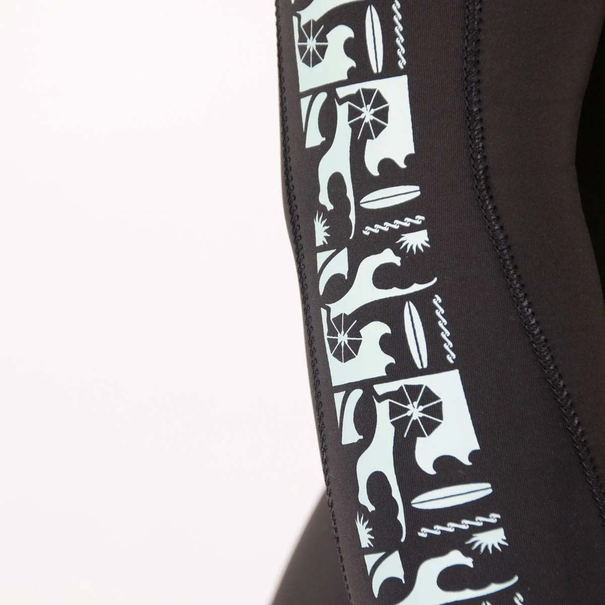S5-W-WETSUITS-DIVINE-BZ-BLACK-DETAIL-3.jpg