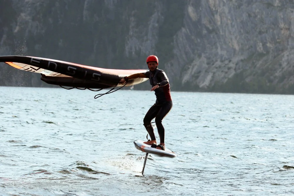 wingfoiling_traunsee_.jpg