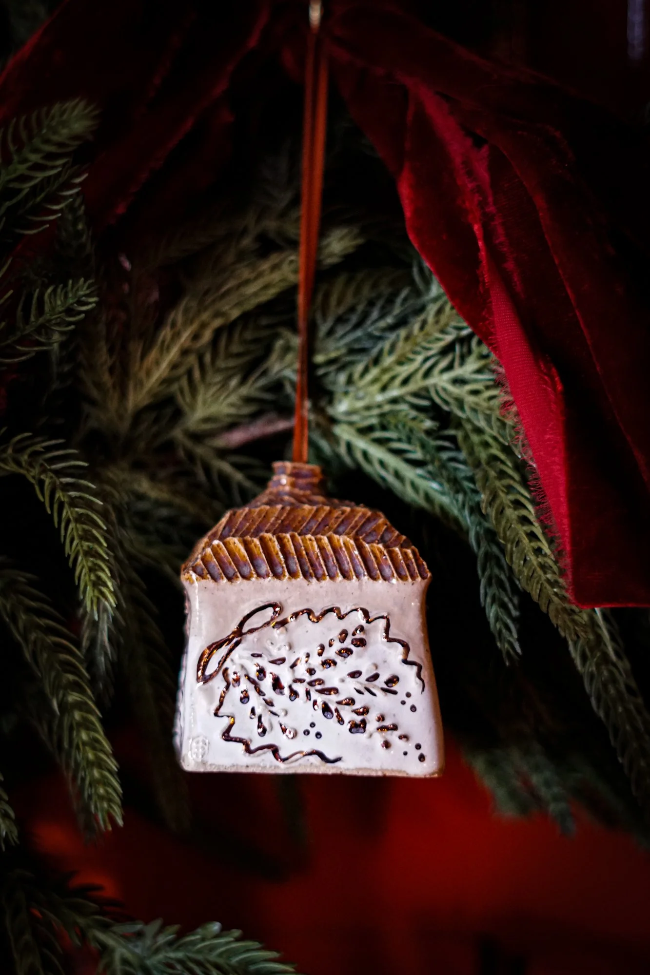 xmas-cottage-sunset-white-10.JPG