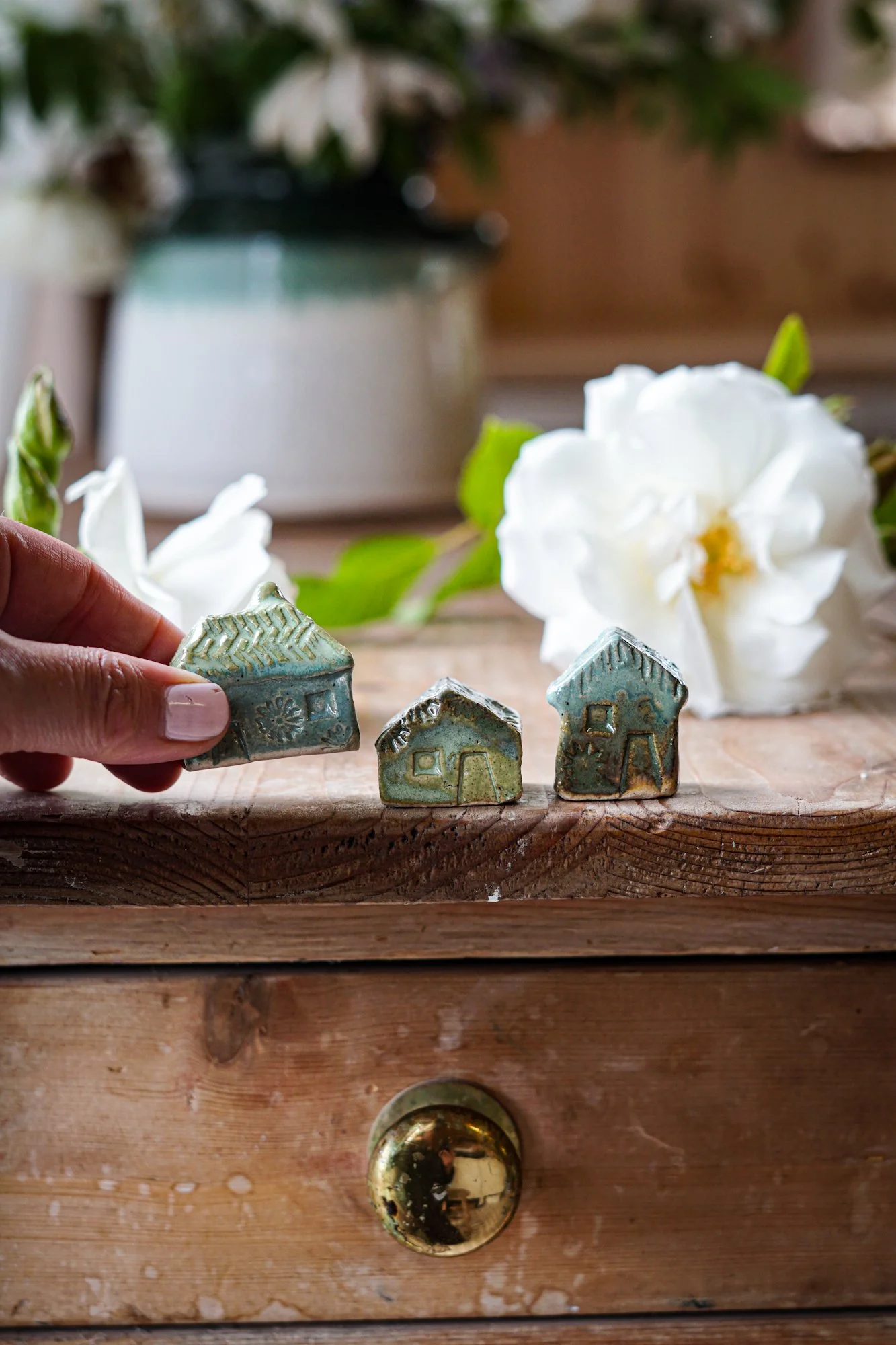 tiny-cottage-green-4.JPG