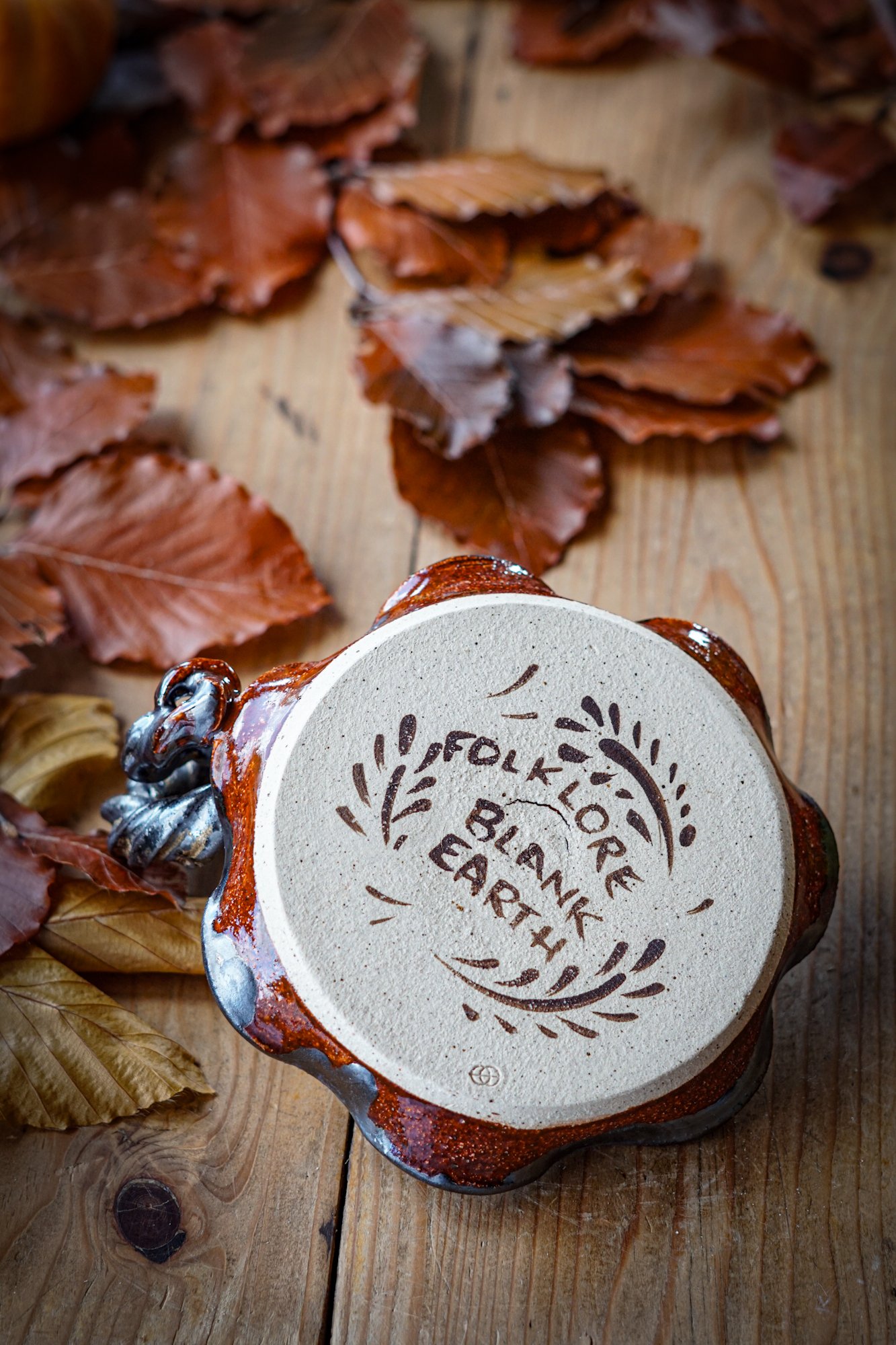 BlankEarth-pumpkin-candle-red-4.JPG