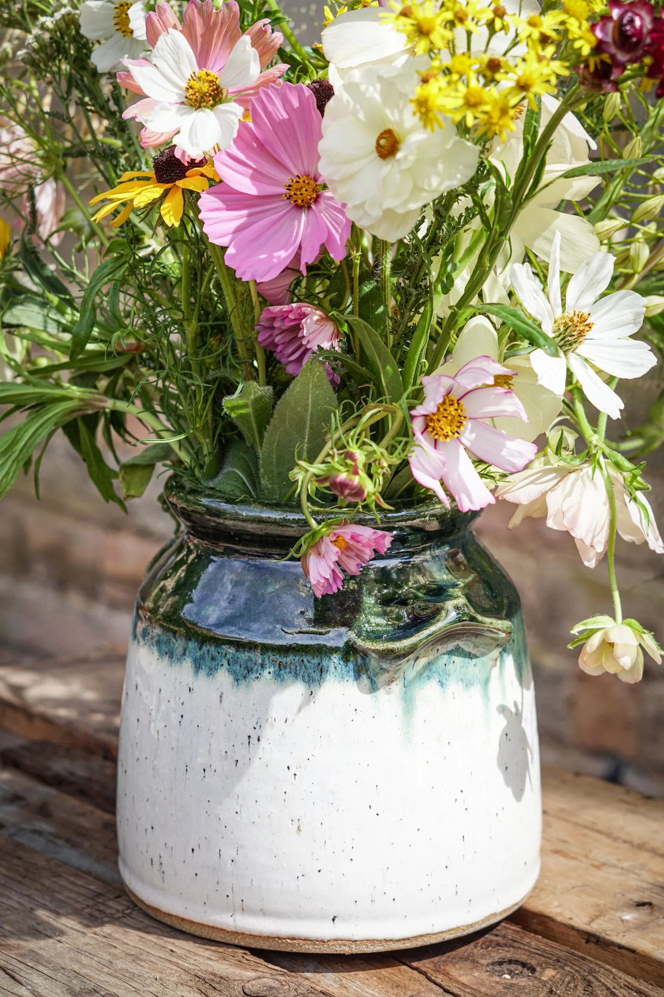 pottery vase-1.JPG