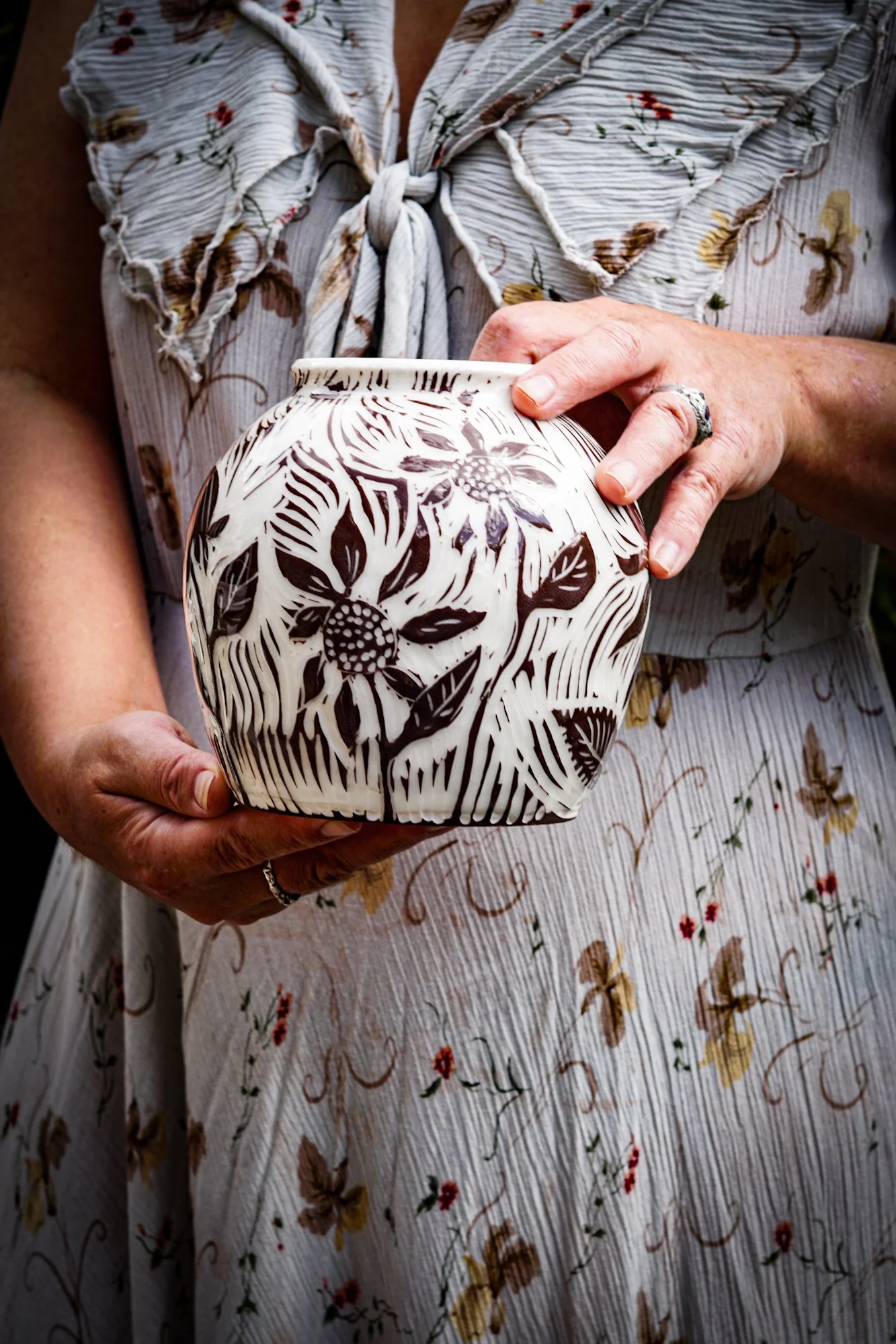 BlankEarth-vase-porcelain-12.JPG