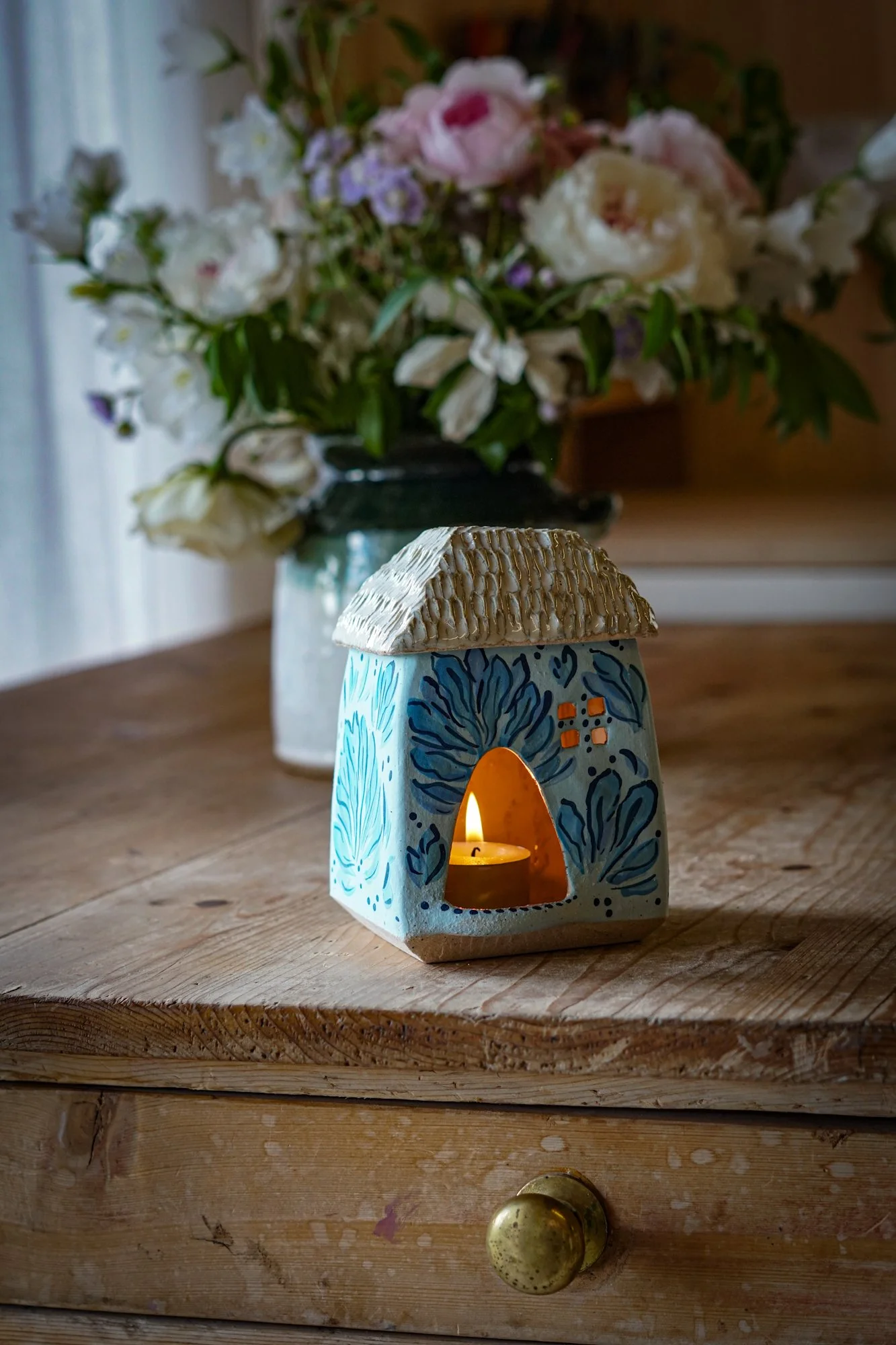 wax-cottage-blue-lotus-08.JPG