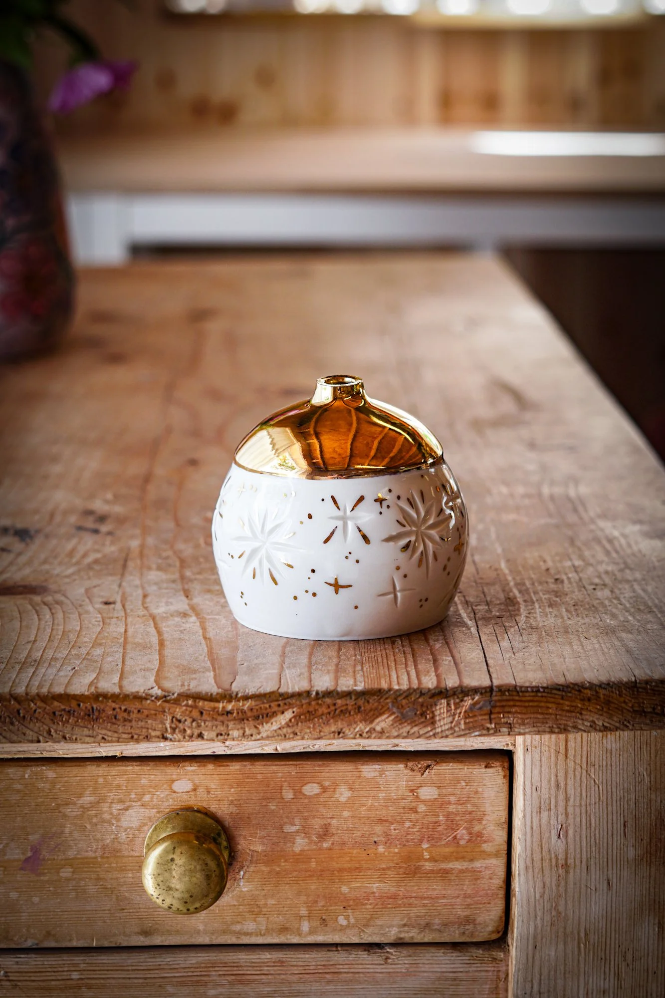 BlankEarth-moon-cottage-gold-05.JPG