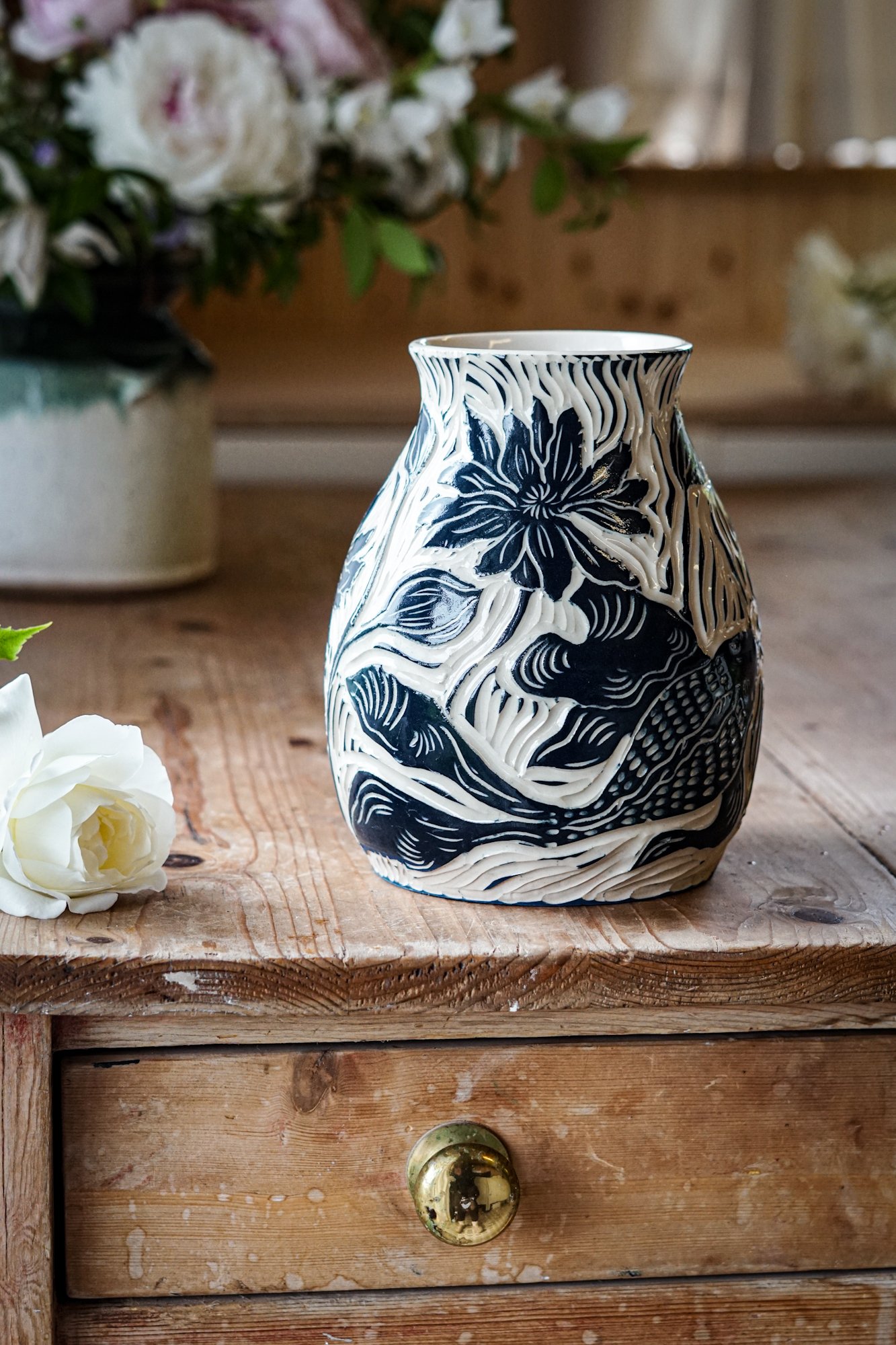 vase-blue-lotus-05.JPG