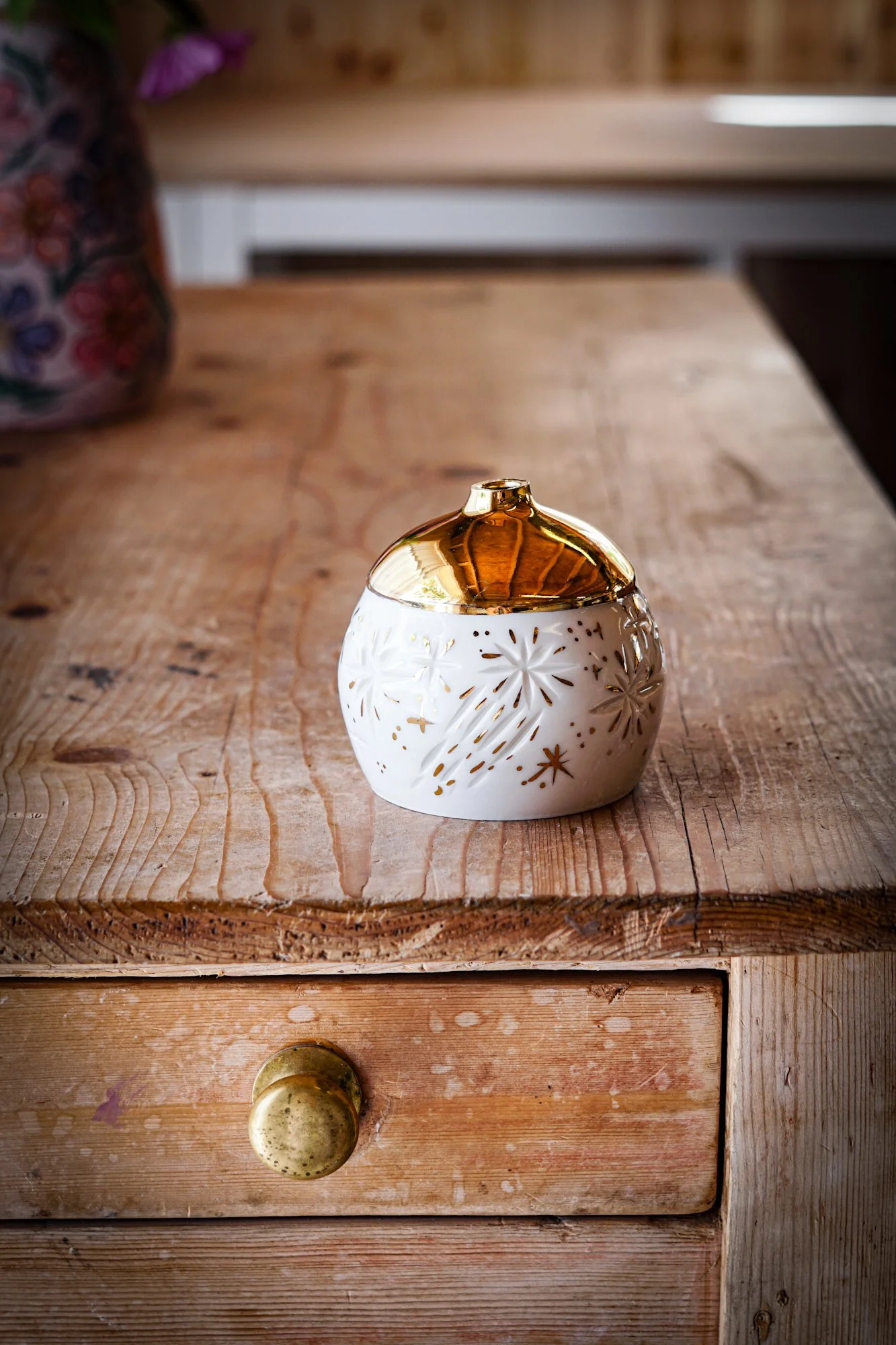 BlankEarth-moon-cottage-gold-04.JPG