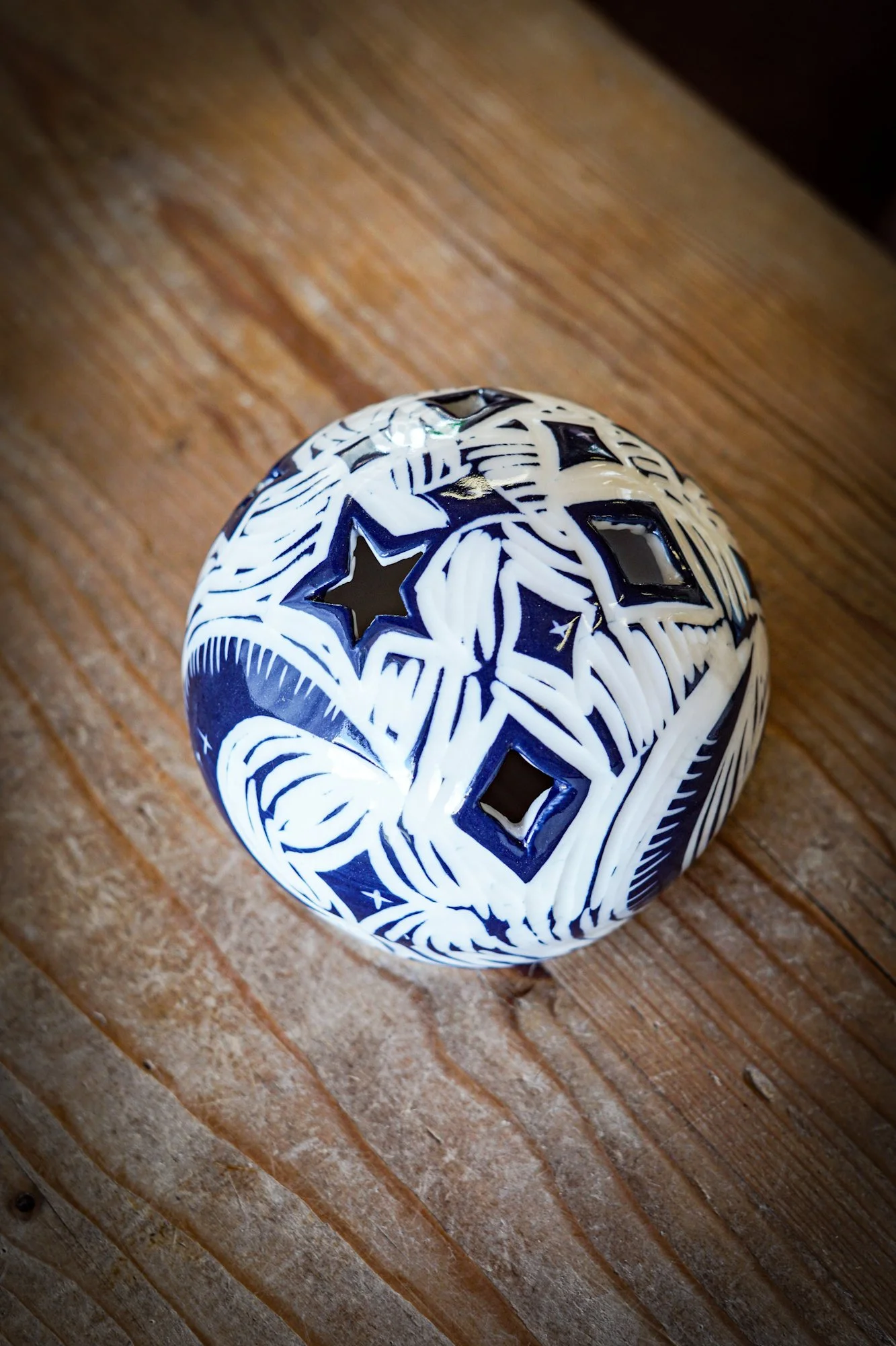 BlankEarth-moon-sgraffito-2.JPG